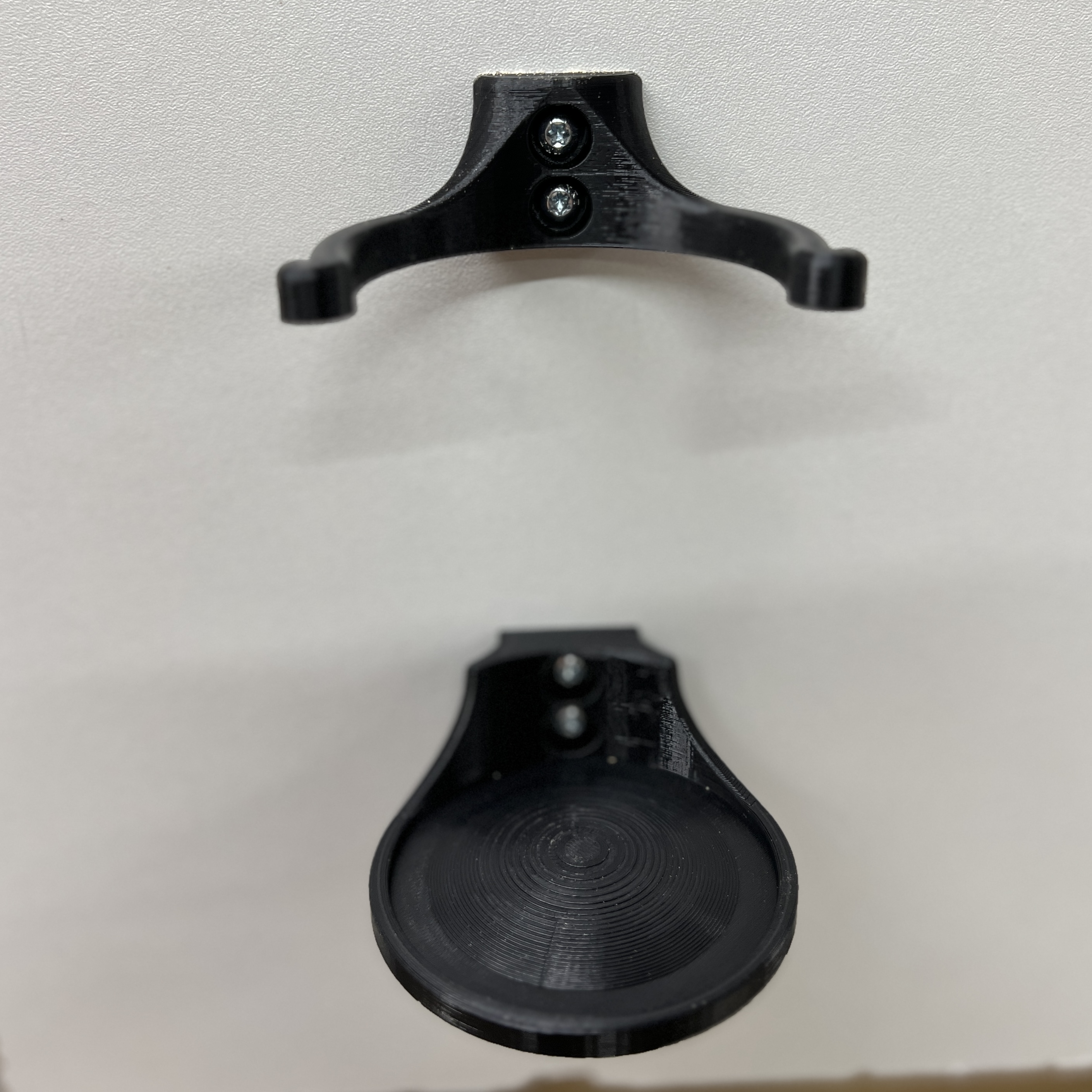 Holder for spraycans — thumbnail 2