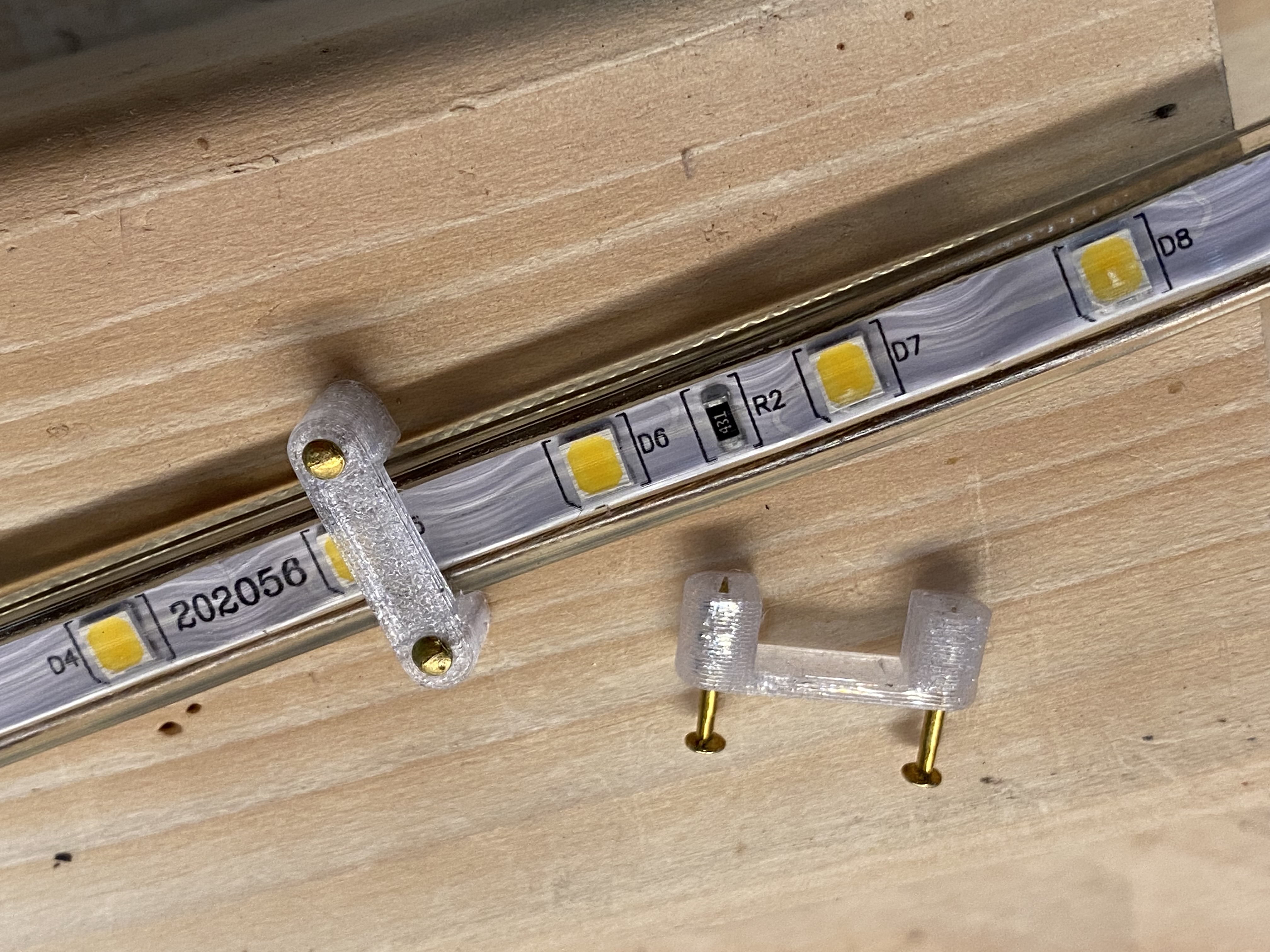 LED 5050 strip nail-in clips