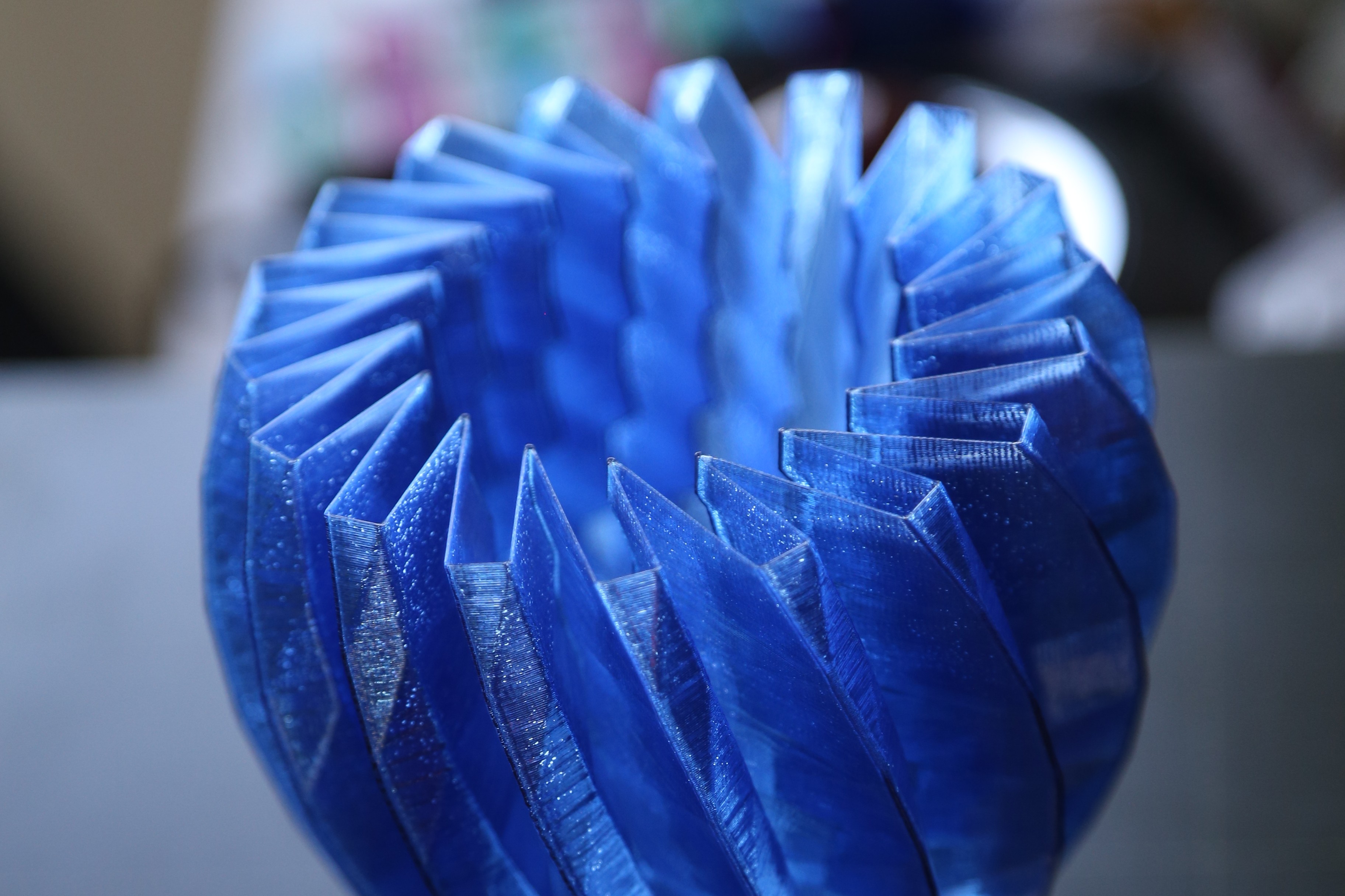 Prismatic Twisted Parametric Spiral Vase By Matemaciek Download Free prismatic-twisted-parametric-spiral-vase-by-matemaciek-download-free