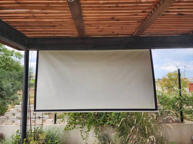 Projector Screen Front Wall Mounting