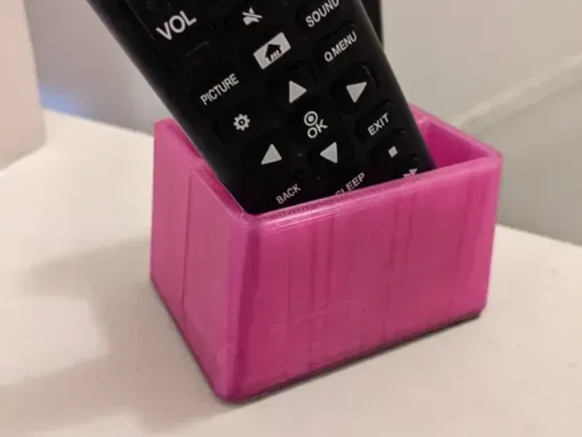 UNIVERSAL TV/SOUNDBAR REMOTE HOLDER