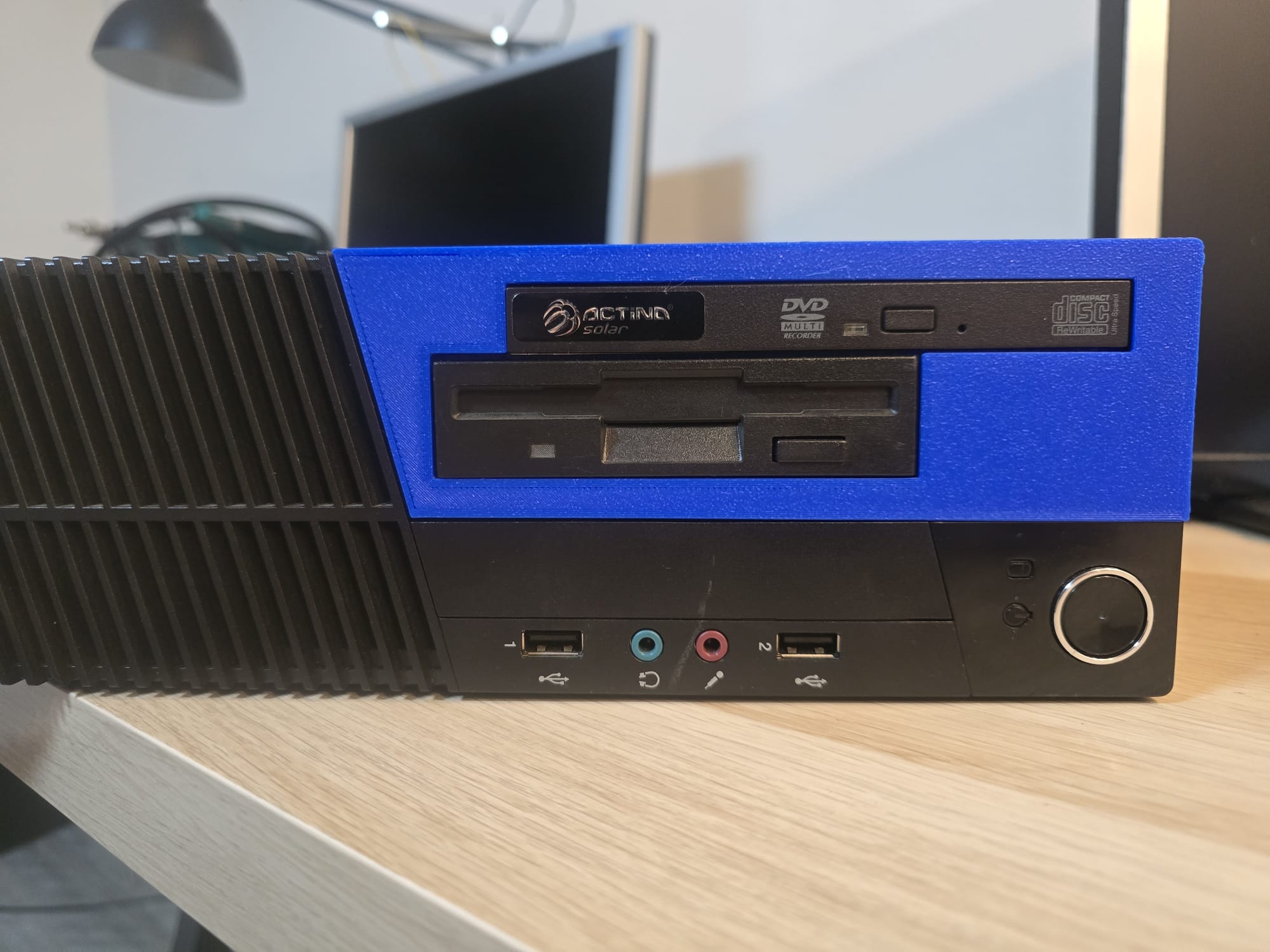 ThinkCentre M series front bezel 5,25" bay (slim CD/DVD + FDD)