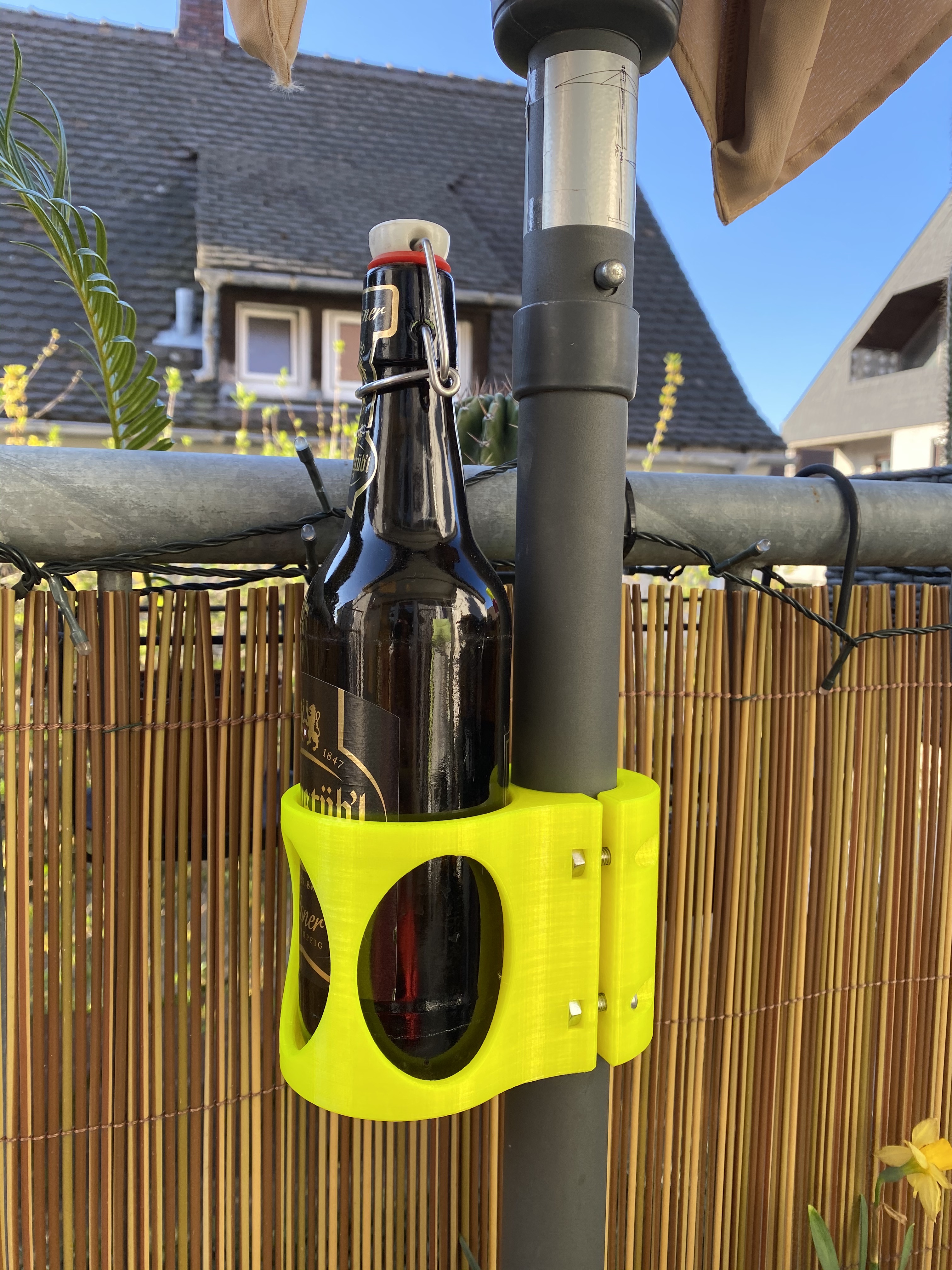Umbrella beer bottle holder (Bierflaschenhalter für Sonnenschirme)