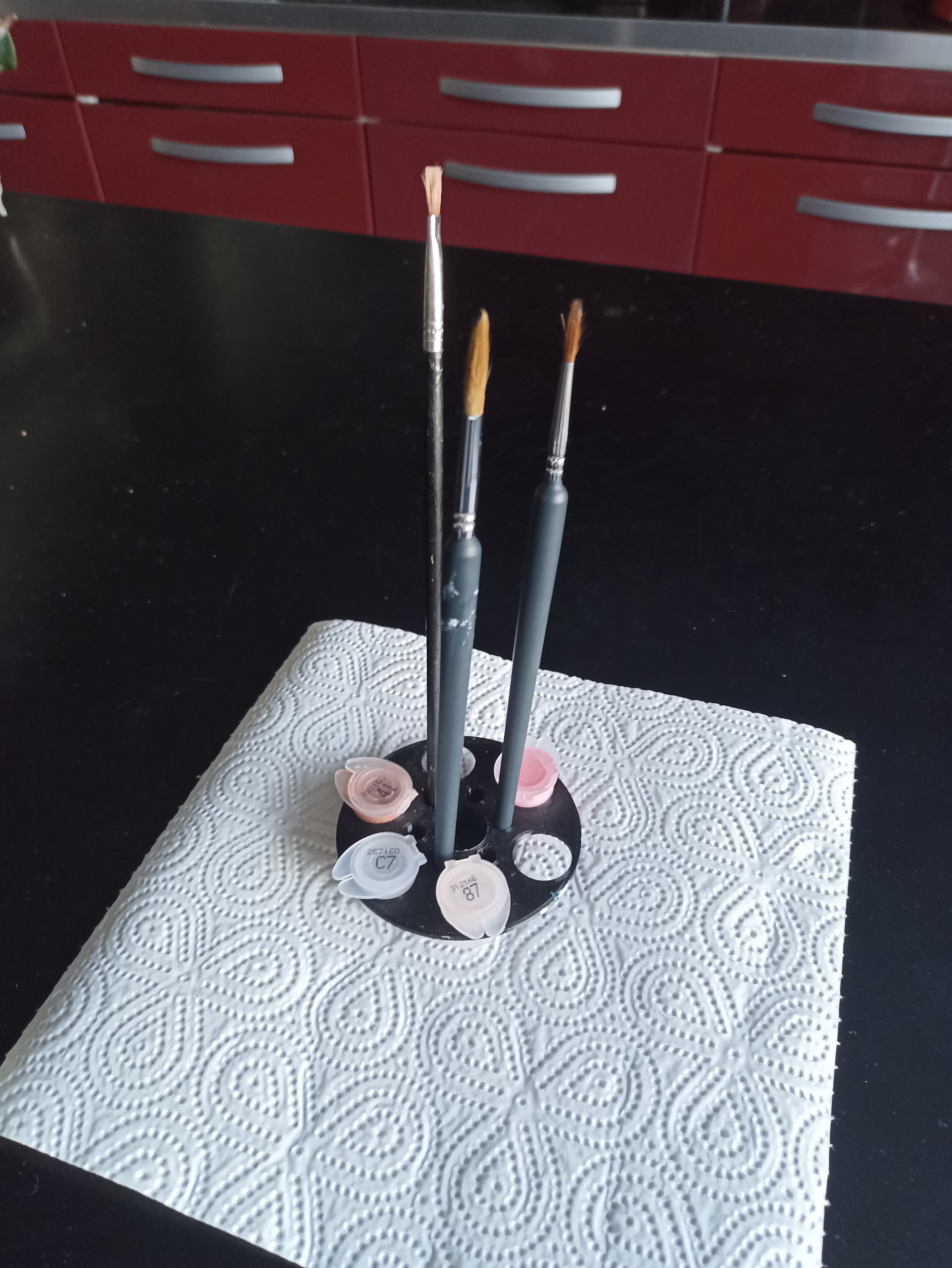 Porte peinture (paint brushholder)