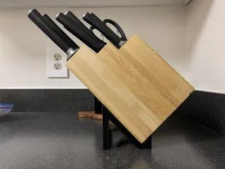 Knife Block Angler