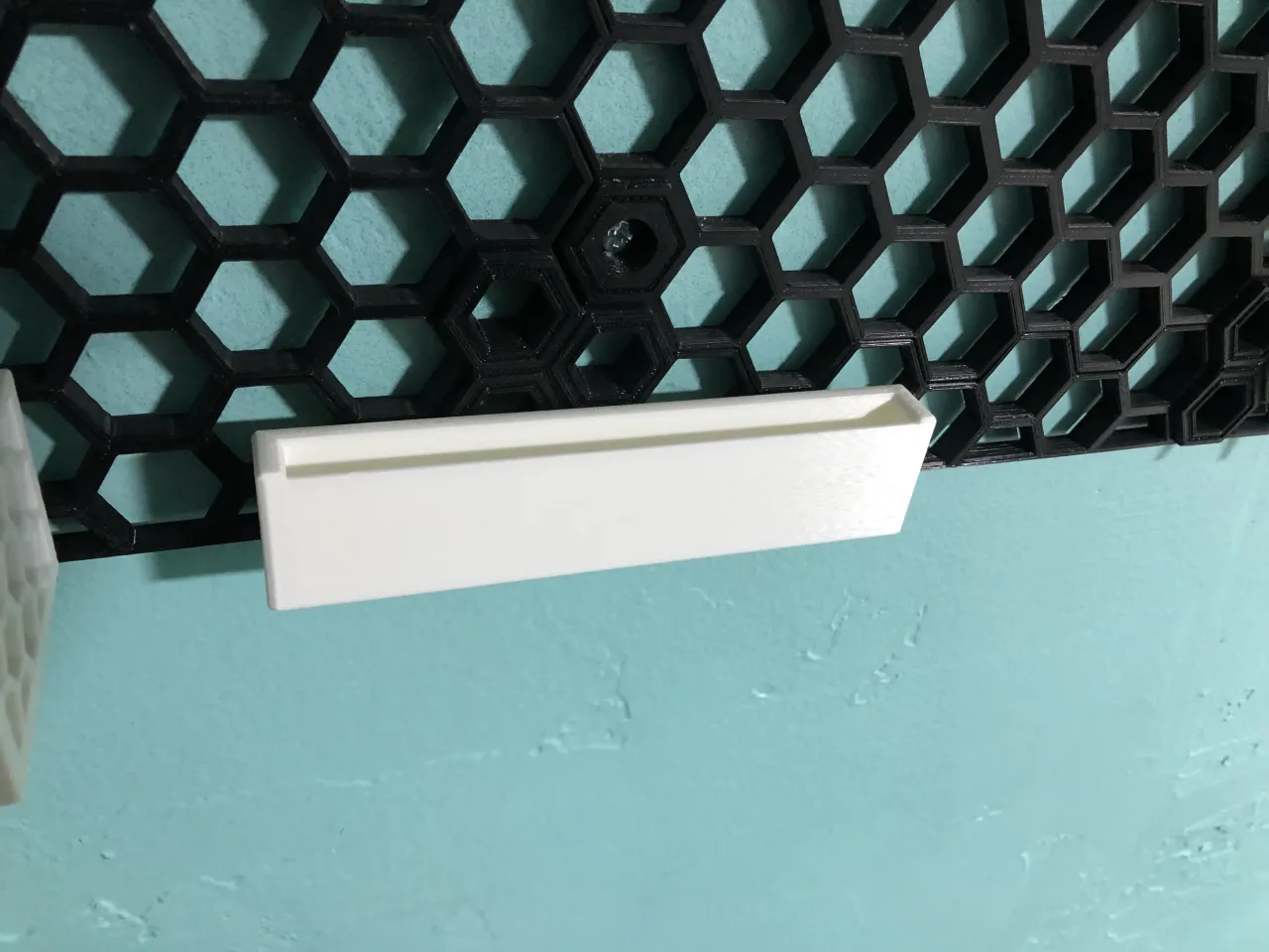 Mounting Rail for Honeycomb Storage Wall by Weazelbuffer | Download ...