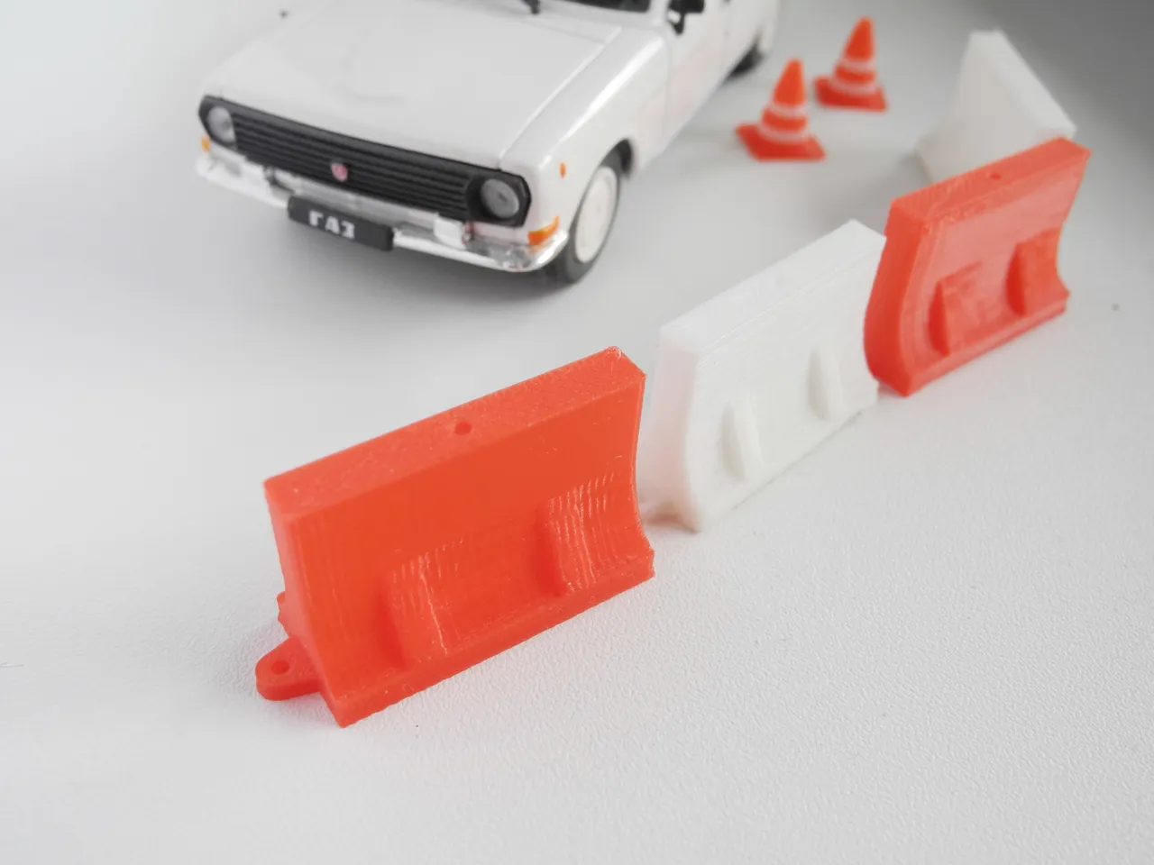 OO Model Miniature Scenery Layout 3D printed TRAFFIC BARRIER BOARD SYSTEM 1:76 