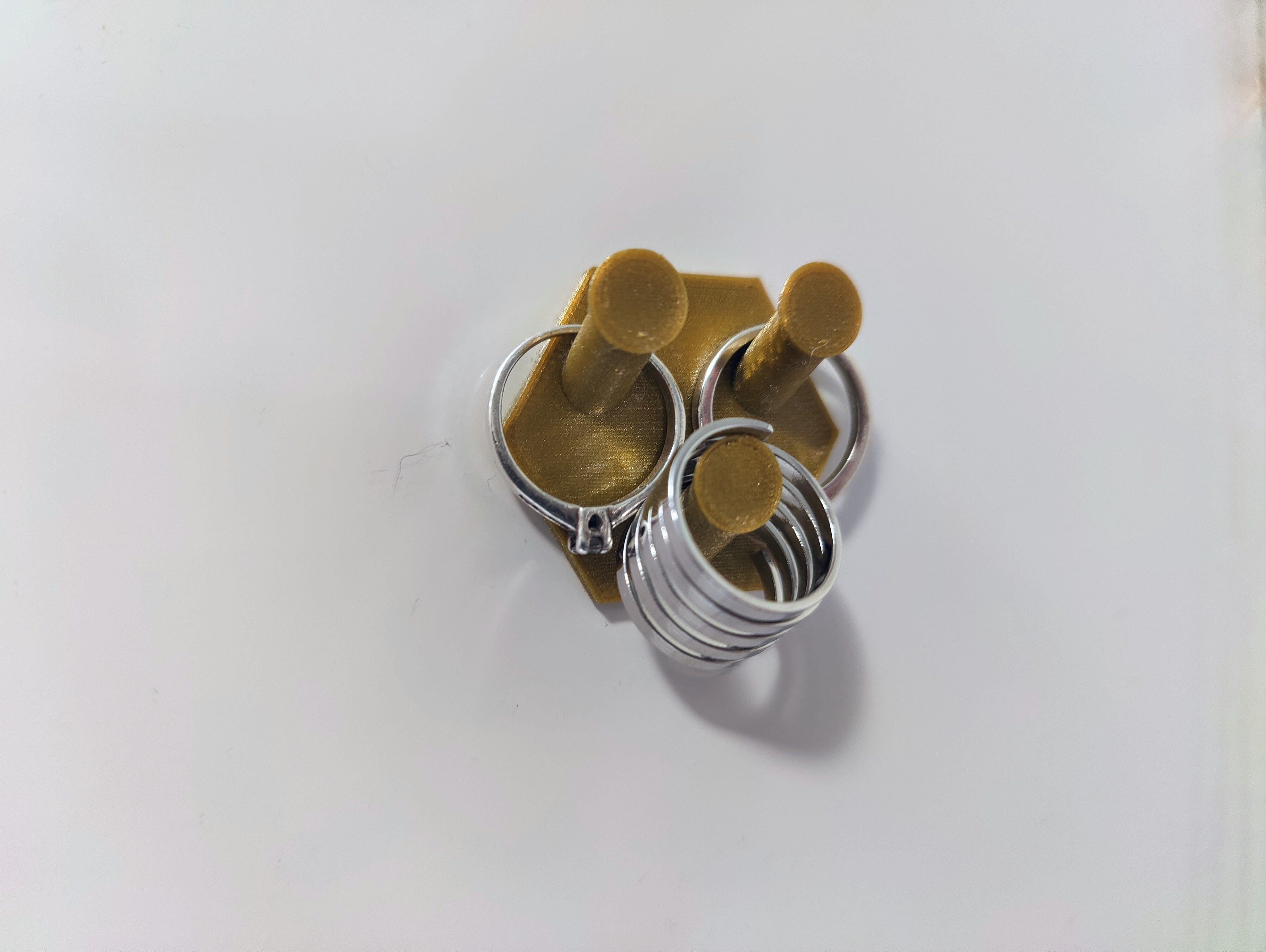 Miniatura 3 do modelo 3D Magnetic hexagonal hooks