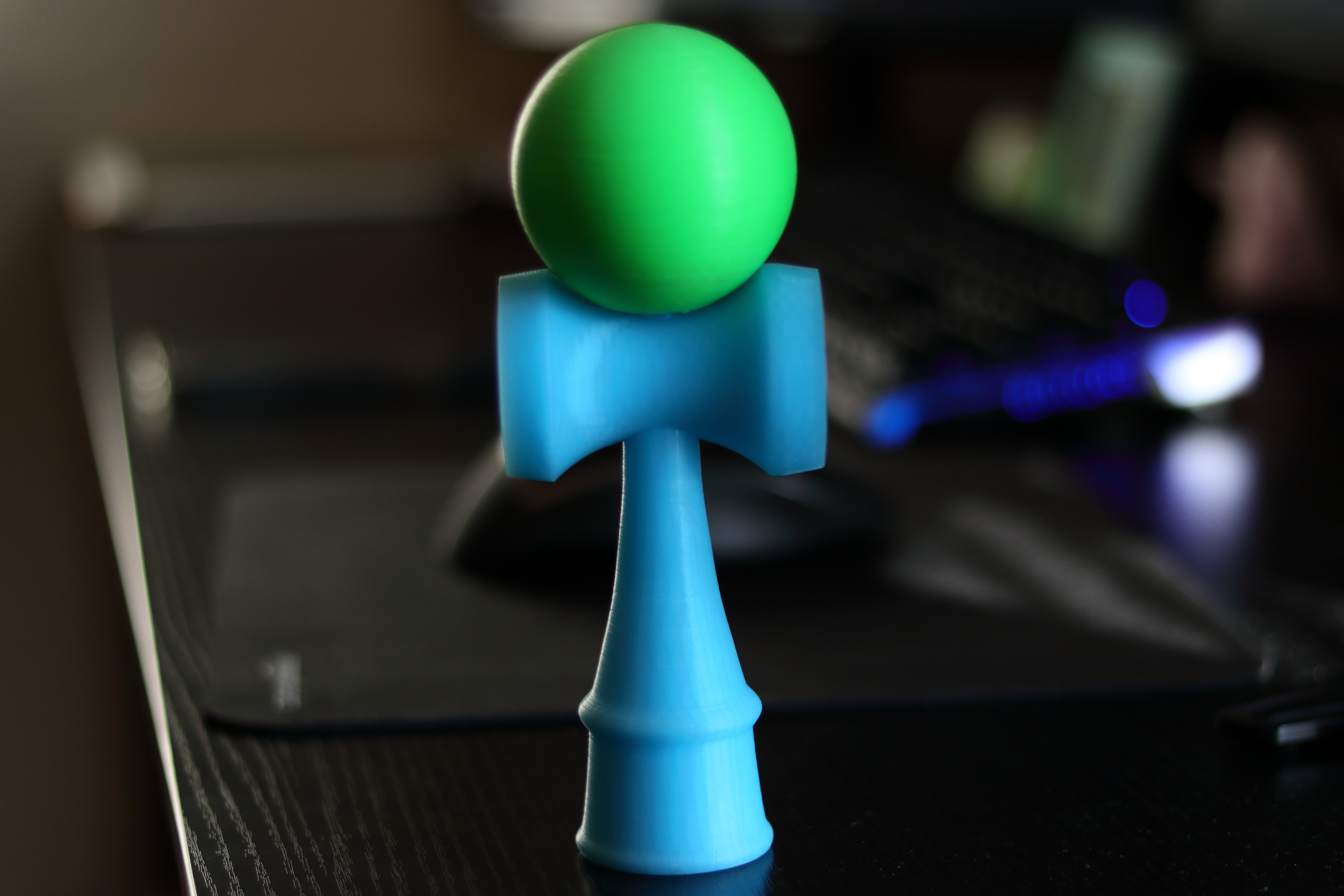 Stringless Kendama — miniatura 3