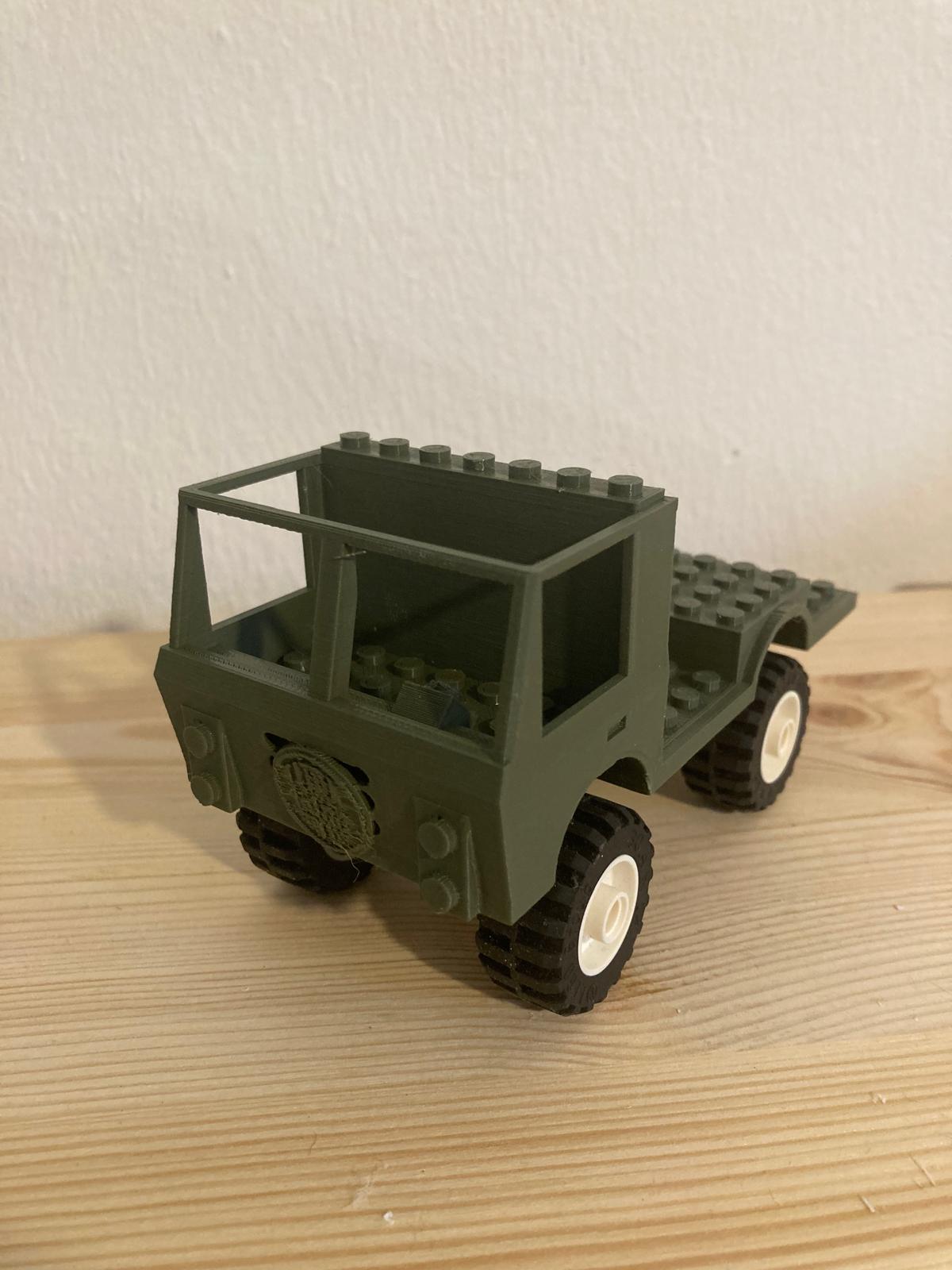 Lego Tatra 815 short