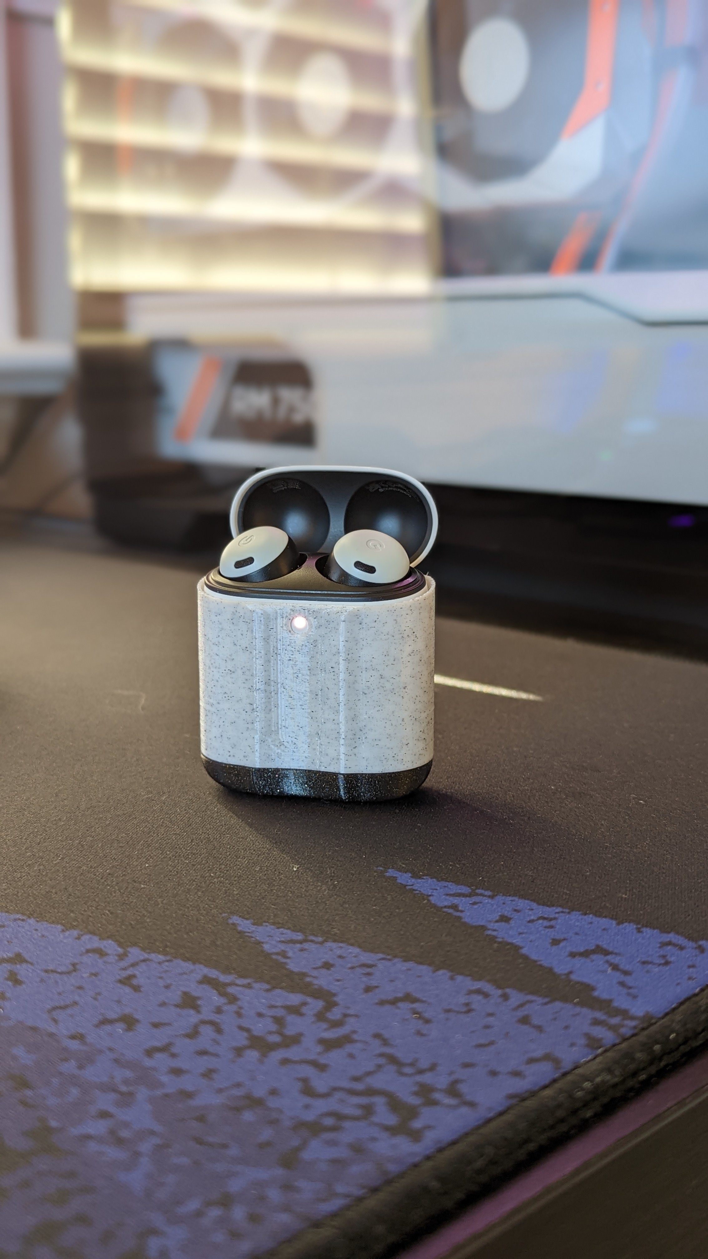 Miniatura 2 do modelo 3D Pixel Buds Pro - Case Stand