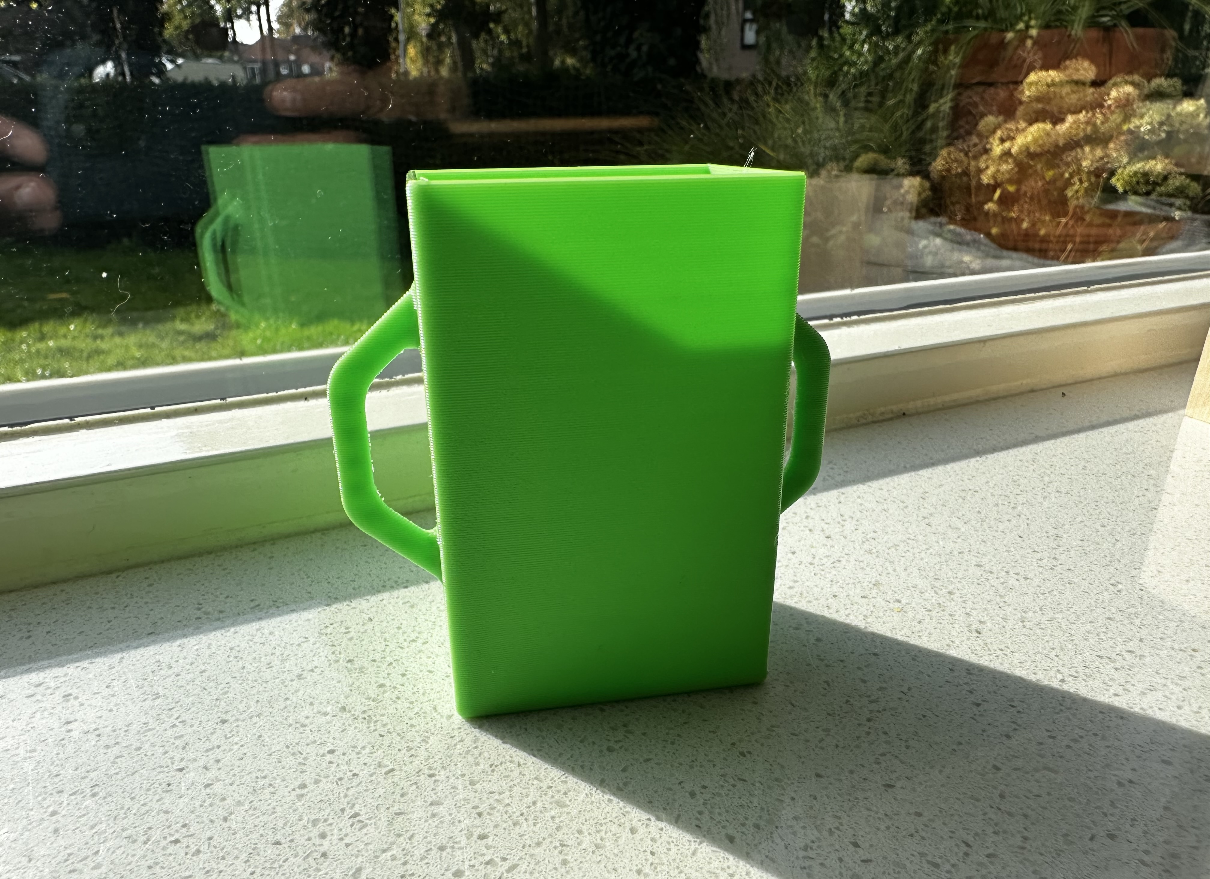 Miniatura 3 do modelo 3D Juice box holder