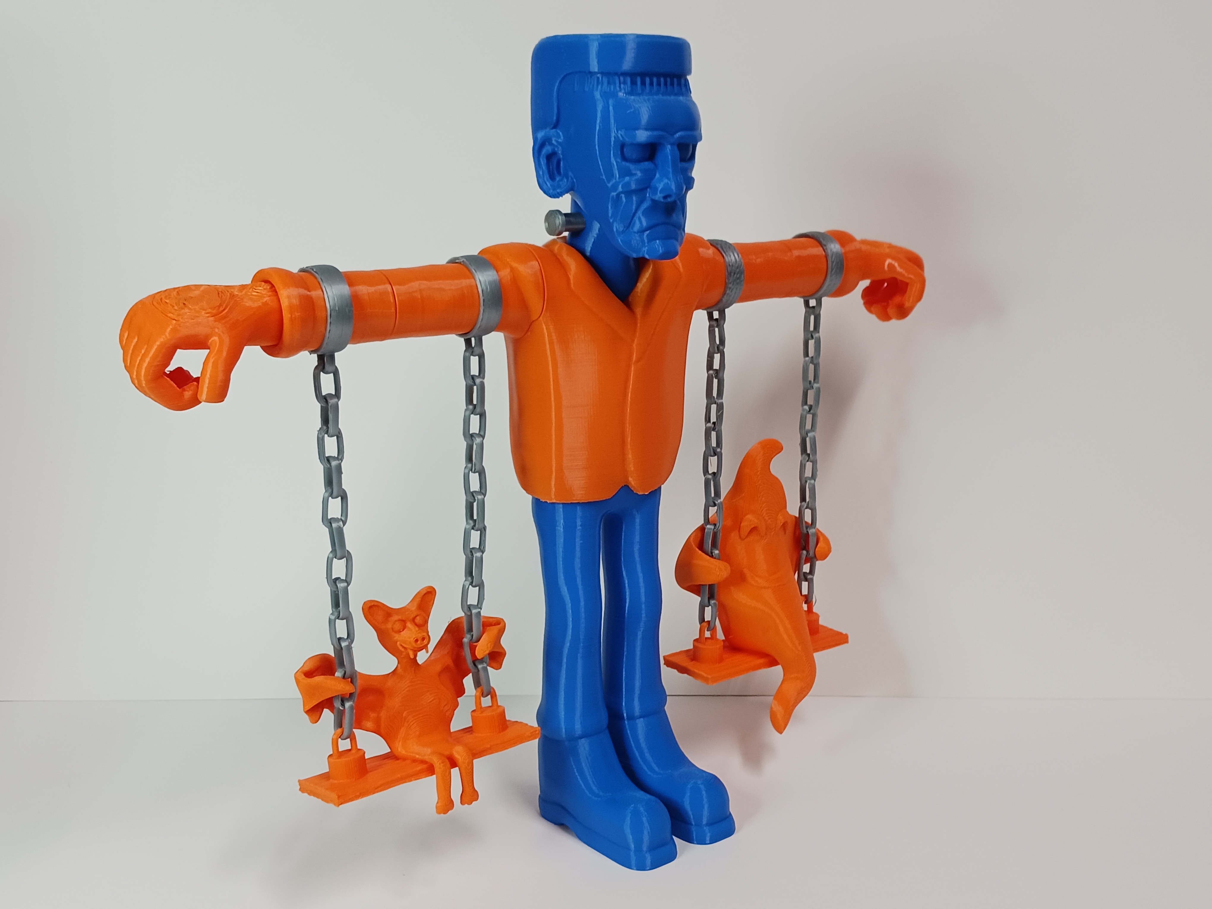 Miniatura 2 do modelo 3D The Frankenstein Swing Set