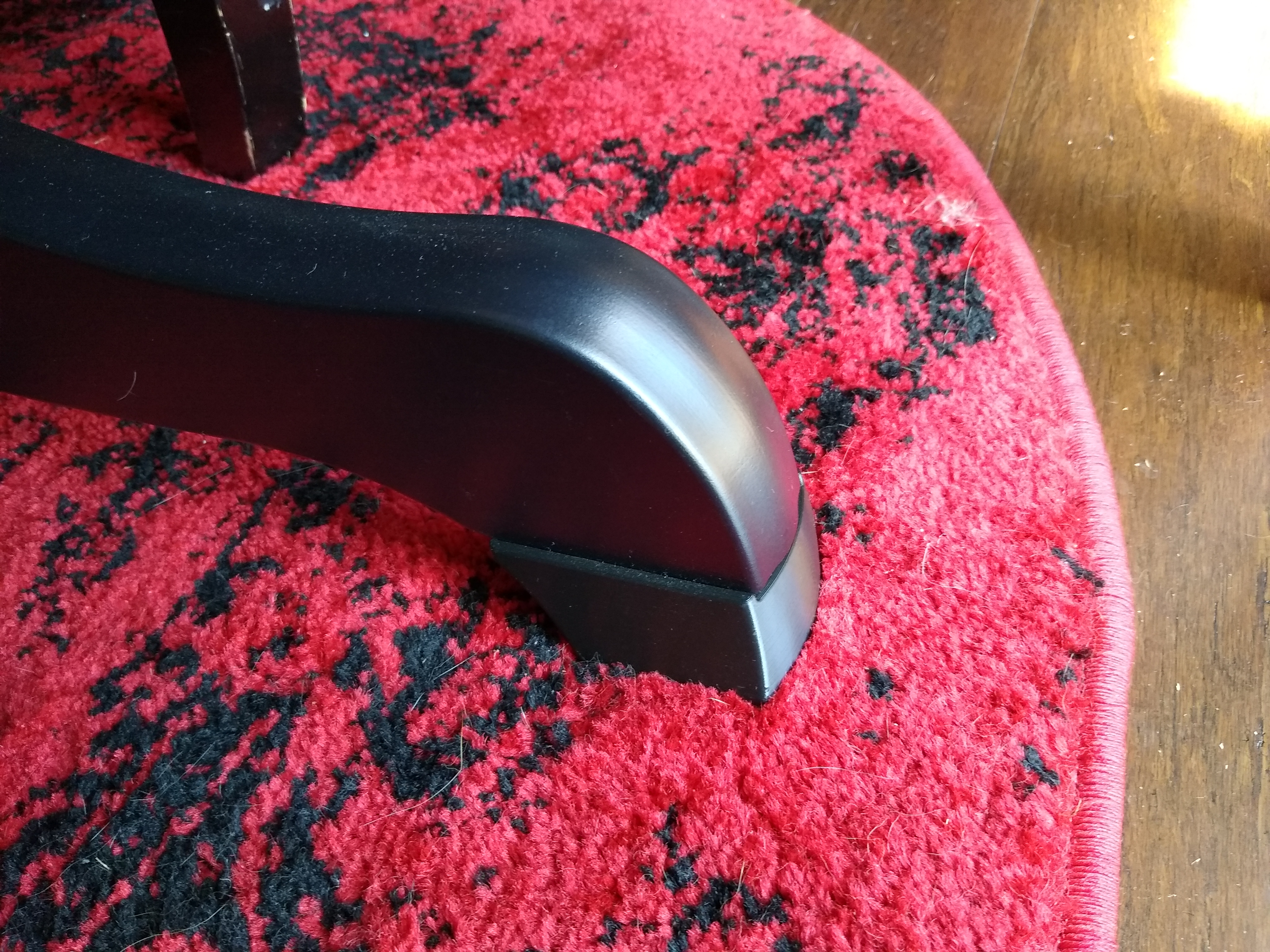 Ingatorp Riser (IKEA Round Table)