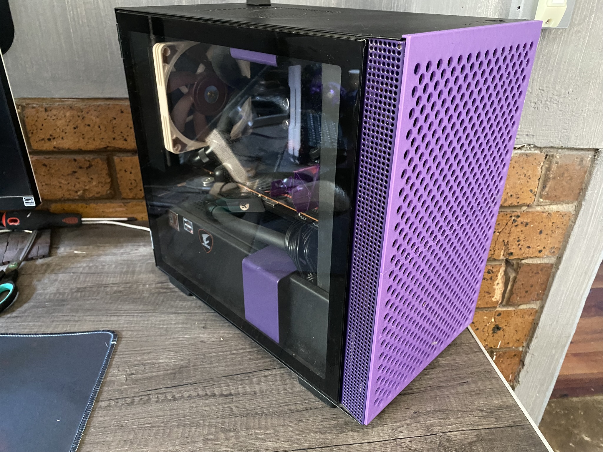 NZXT H200 Front panel