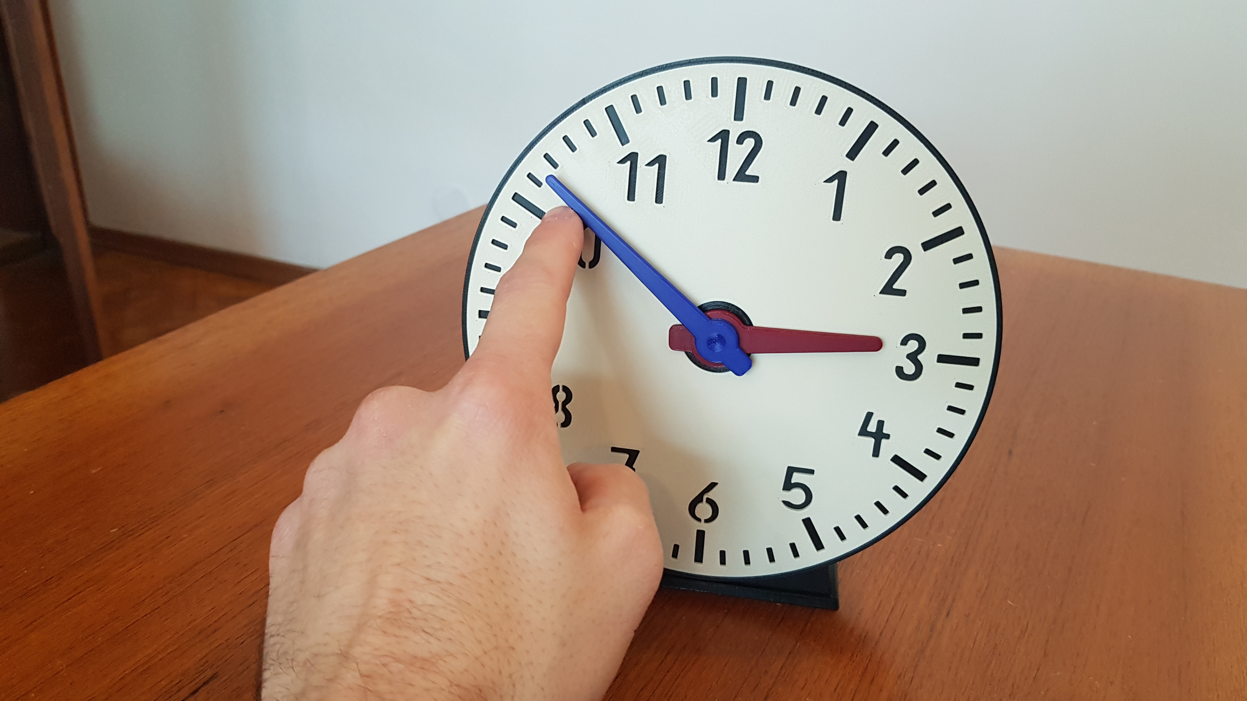 Miniatura 4 do modelo 3D Educational clock