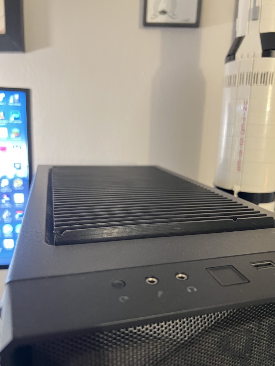 Top of case louvers