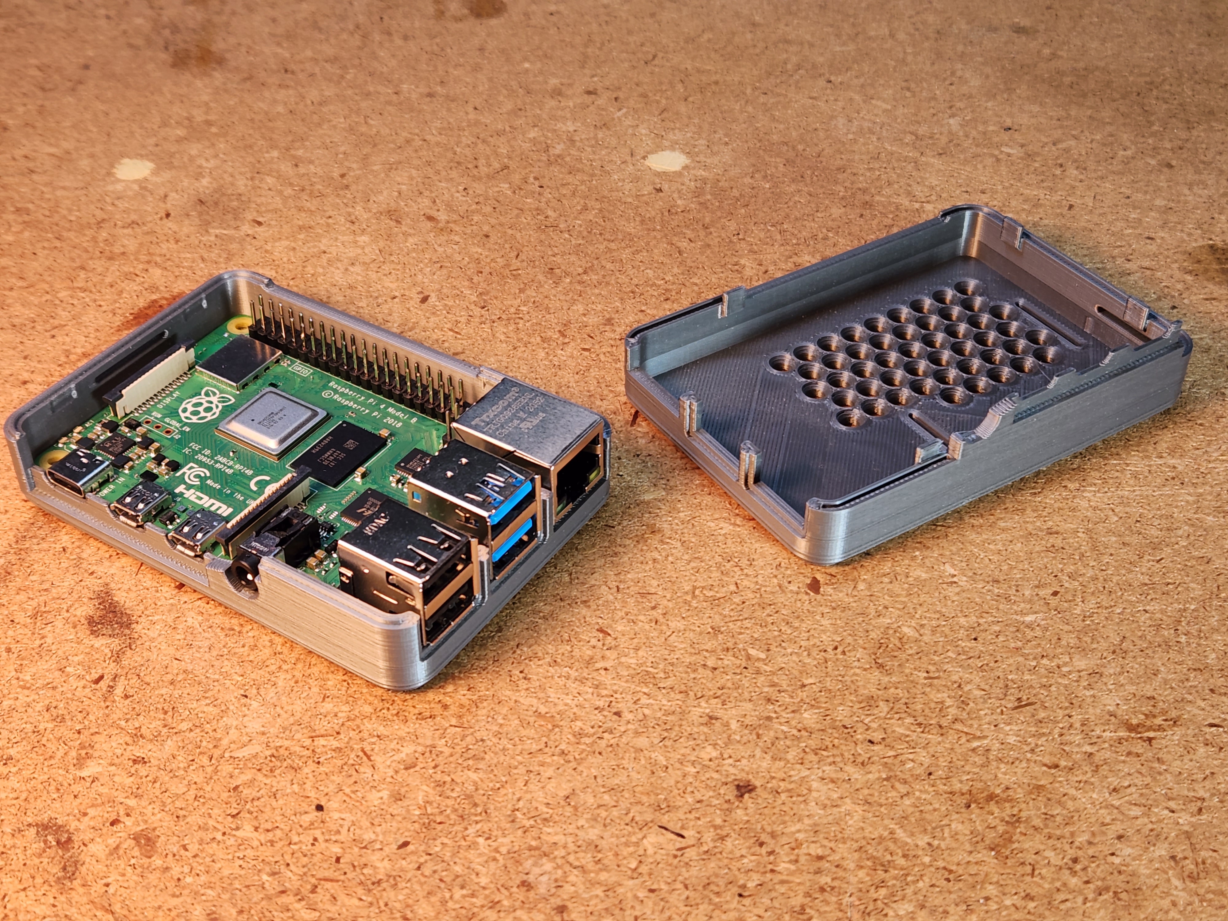 Miniatura 5 do modelo 3D Full-featured Raspberry Pi 4 Model B case