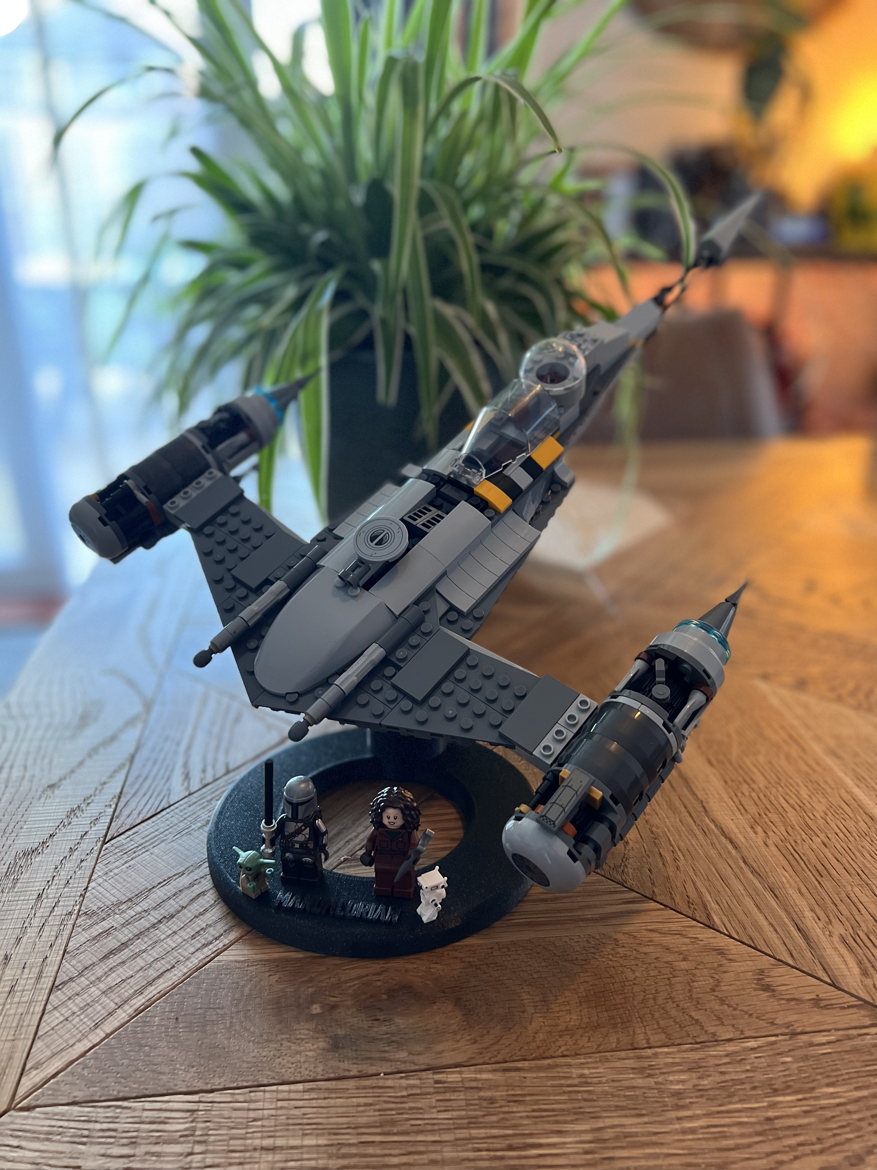 Lego Mandalorian's N-1 Starfighter (75325) Stand