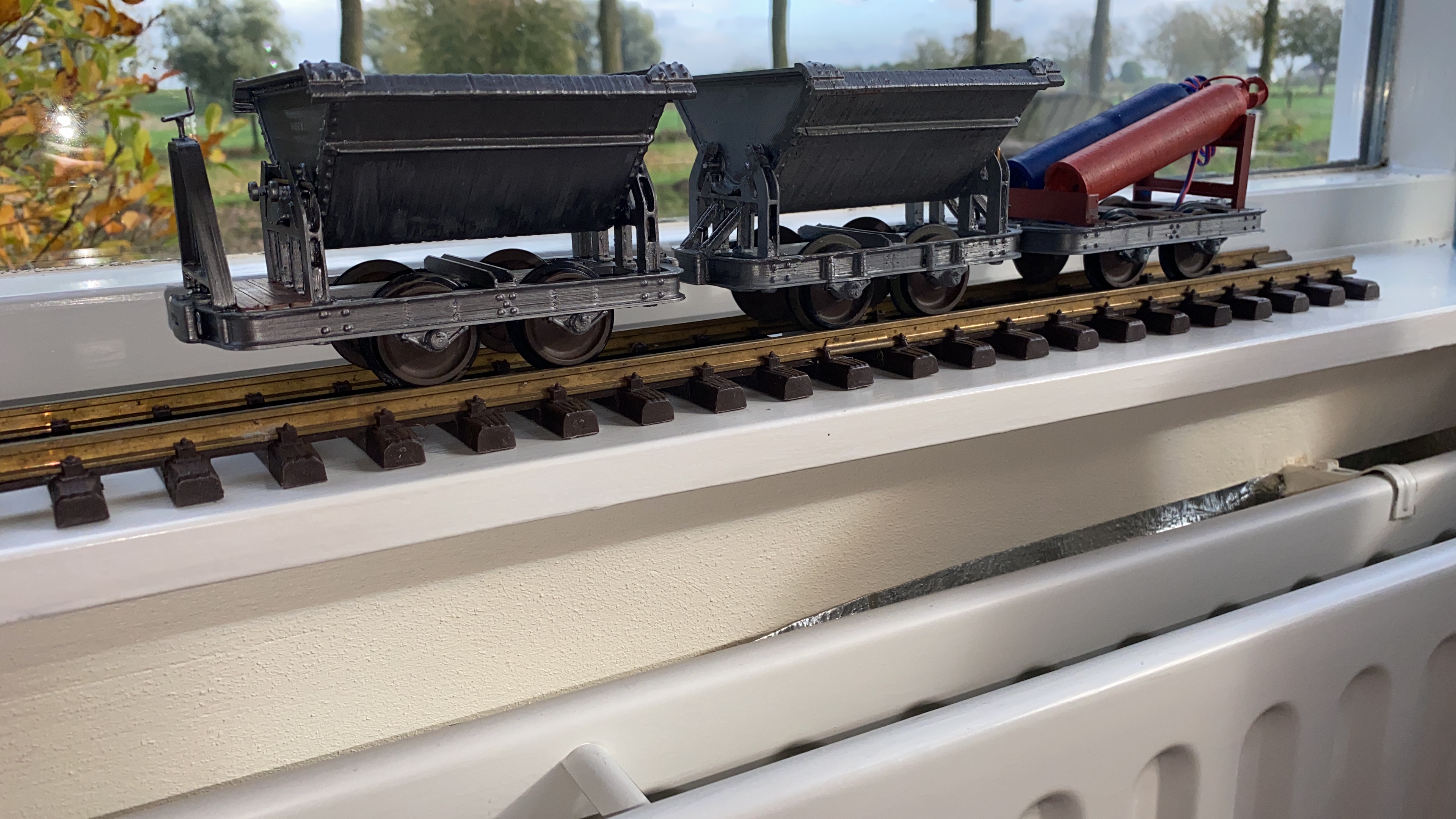 Muldenkipper / Field railway wagon - DIN5963 - WITH HANDBRAKE for 45 mm track - 1:16