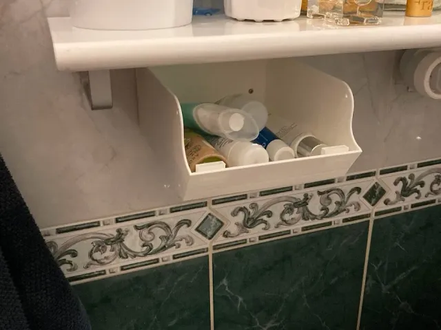 Storage under Shelf
