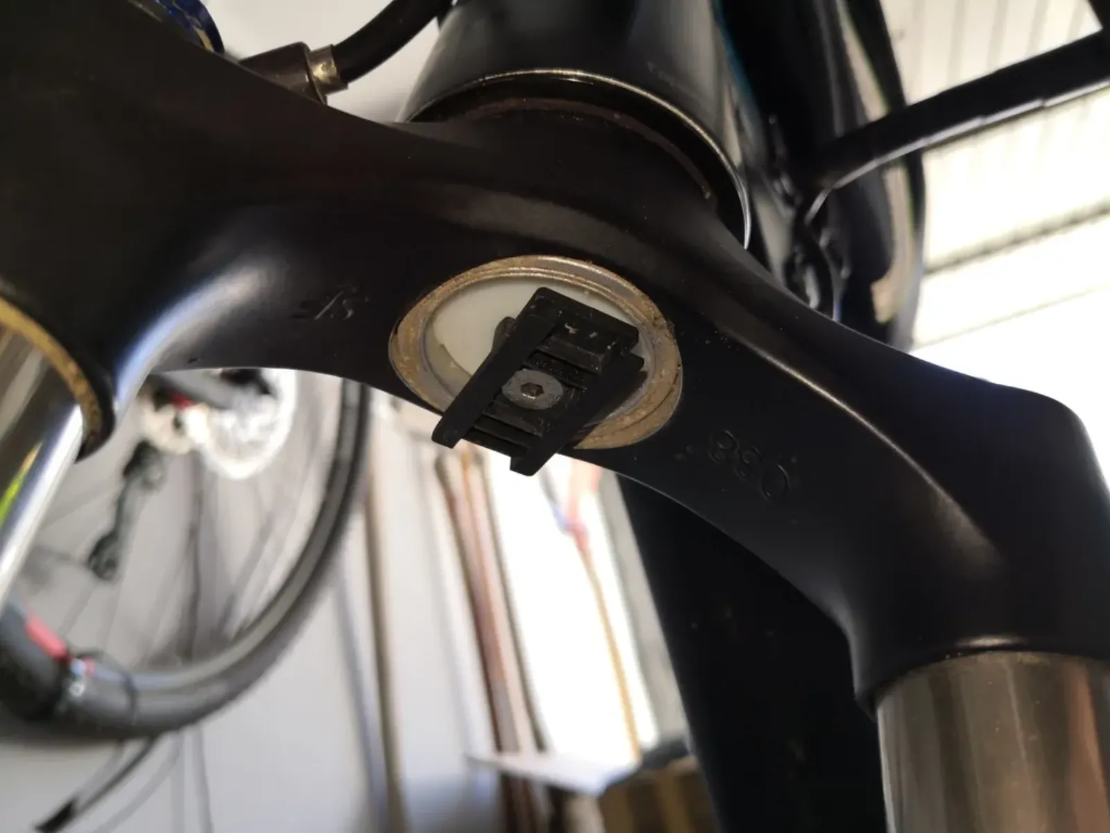 Contest: SKS Shockblade Bicicle Fork Adapter >32 mm