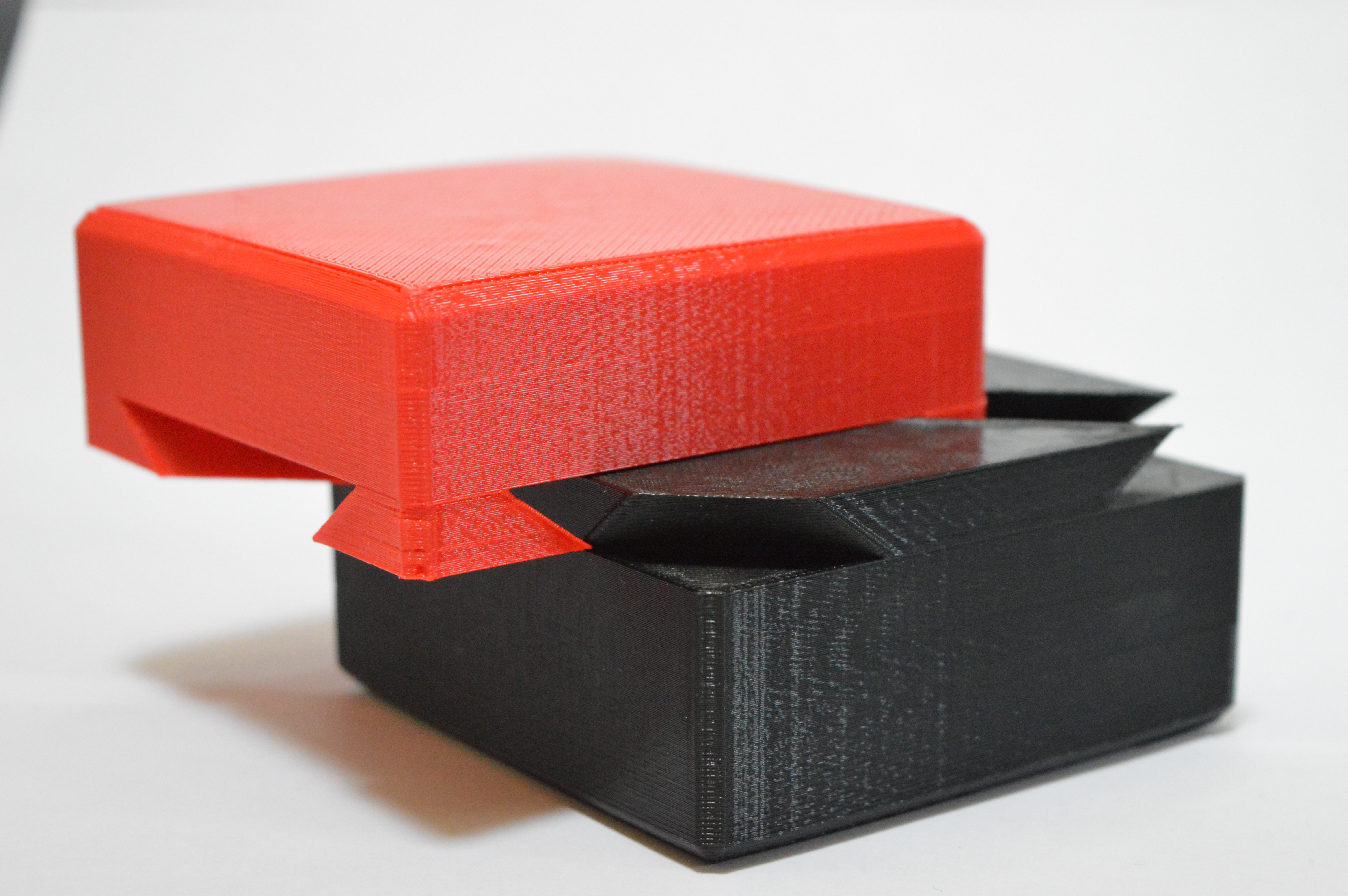 Miniatura 2 do modelo 3D Impossible Dovetail Puzzle Box