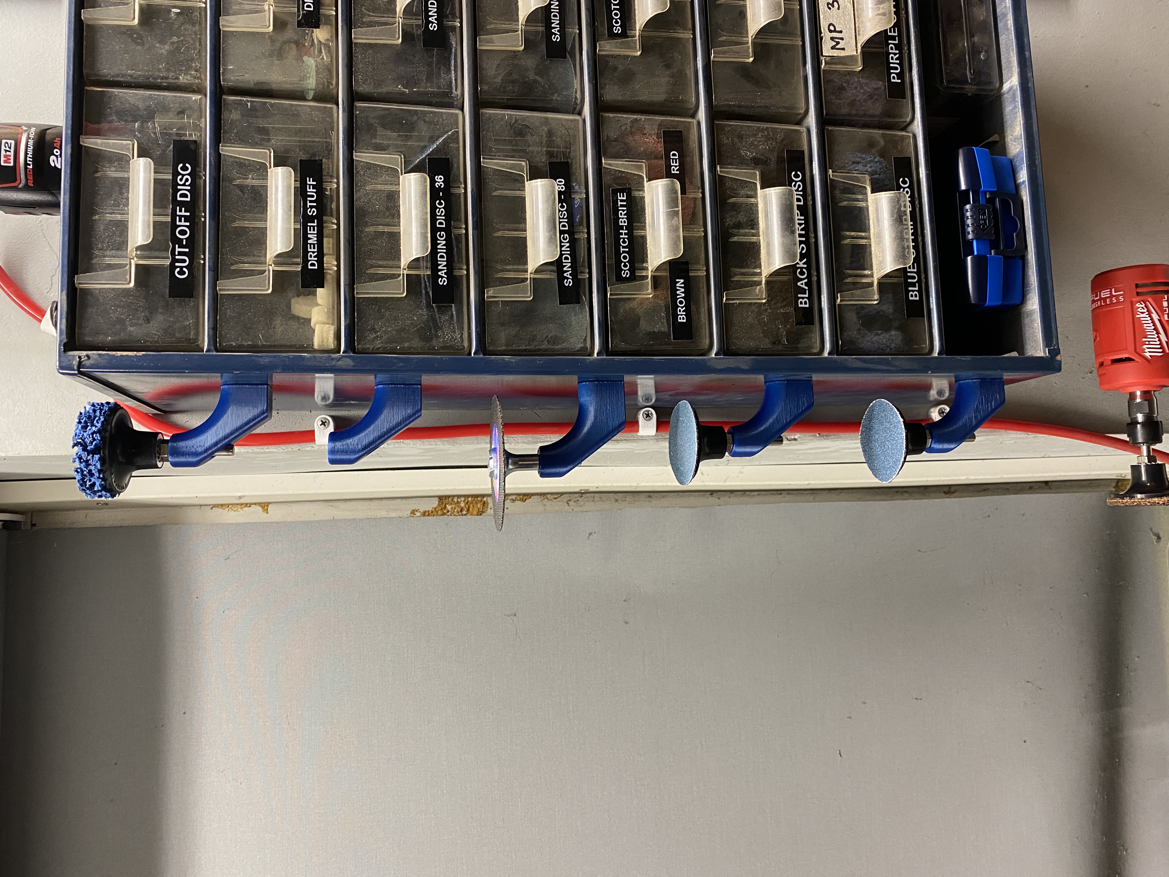 Magnetic Holder for 6mm and ¼” (6.35mm) Rolocs