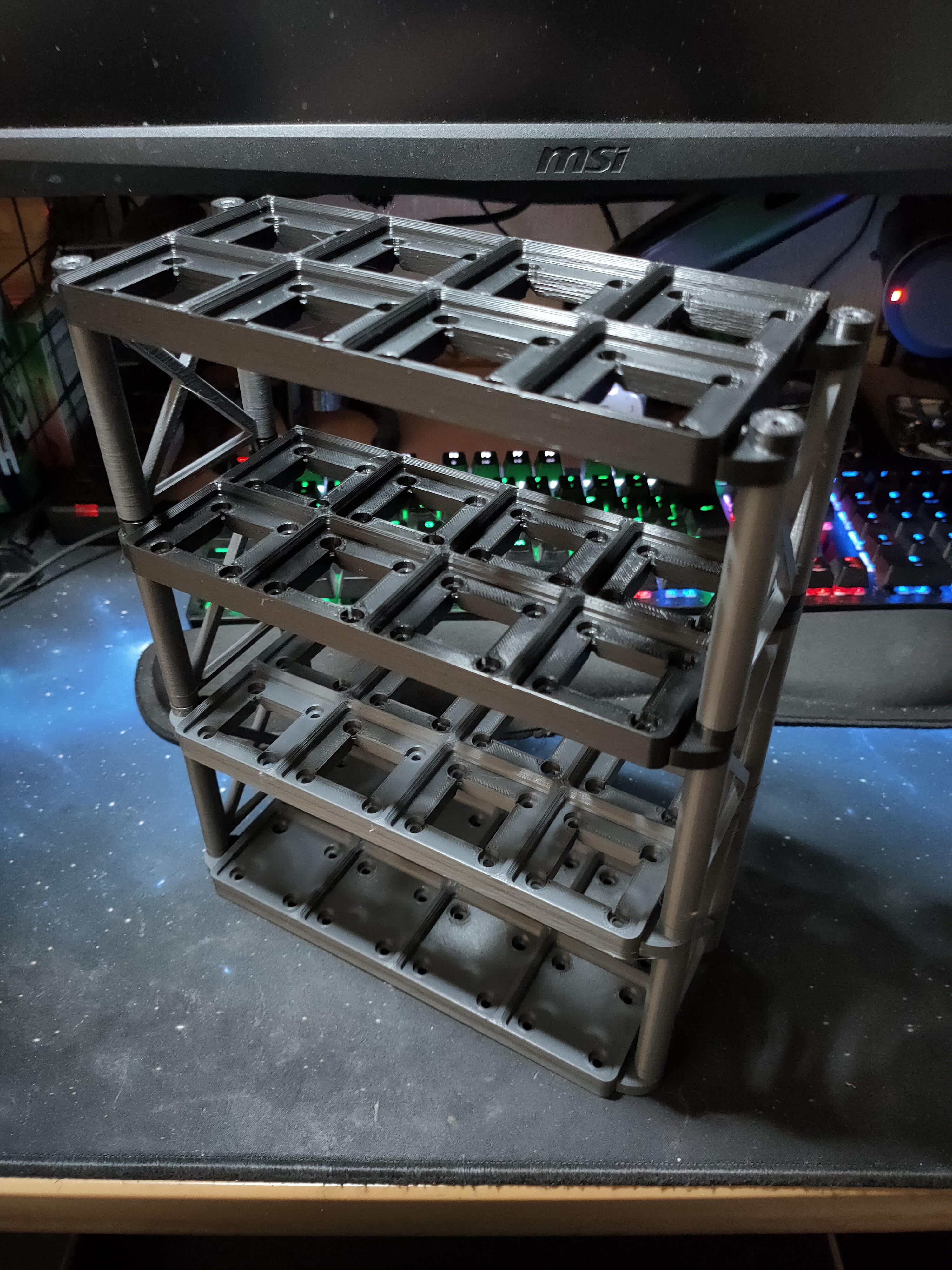 Miniatura 4 do modelo 3D Gridfinity Window Bin Easy Stacking Rack