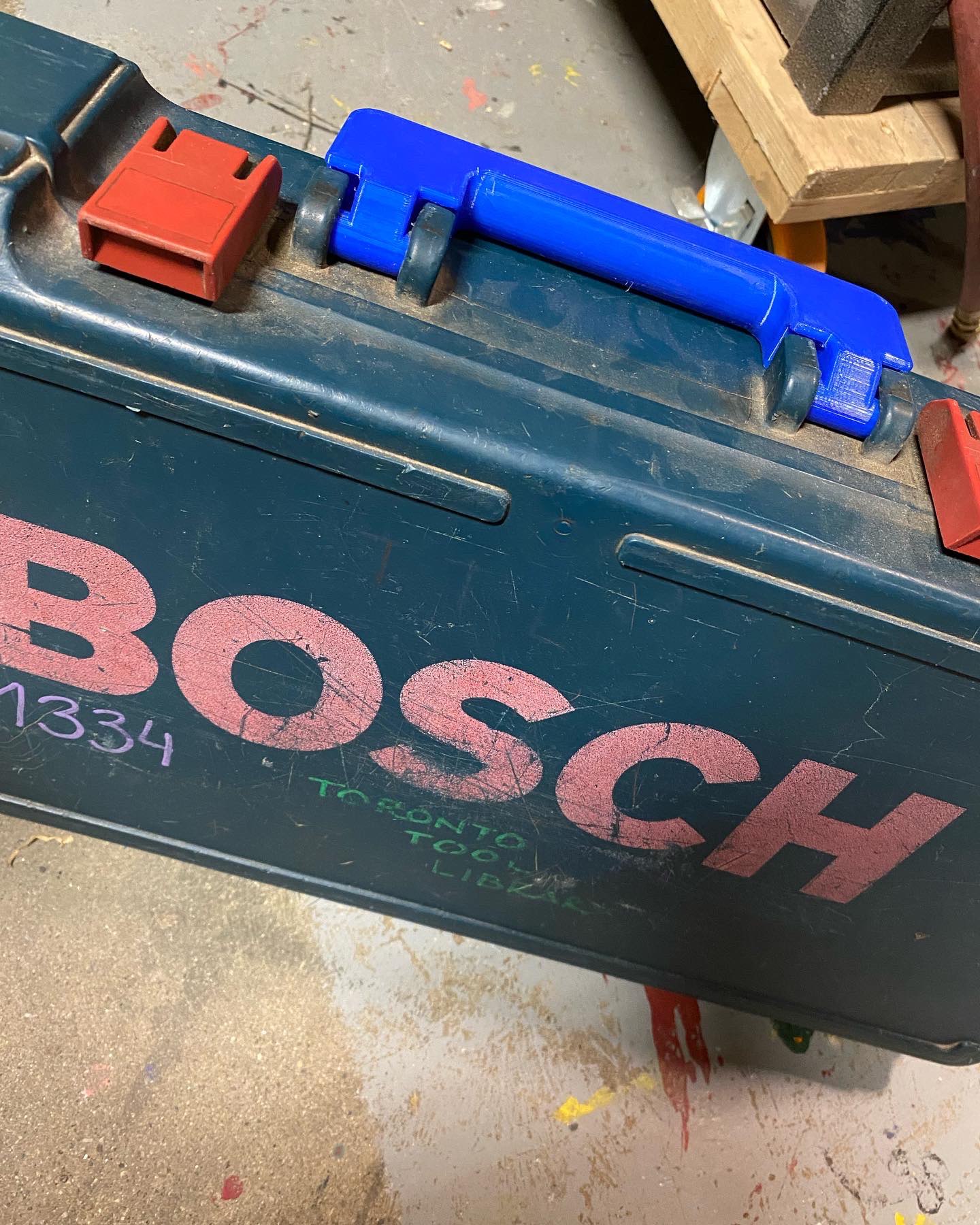 Bosch Hammer Drill Case Handle by Kyle Myers Download free STL