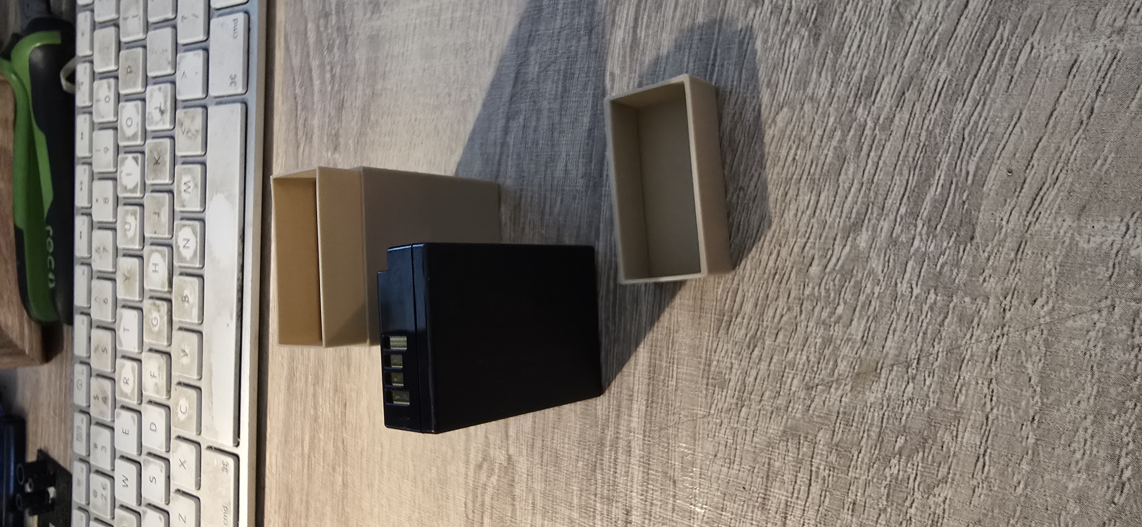 Canon LP-E17 batterycase — miniatura 2