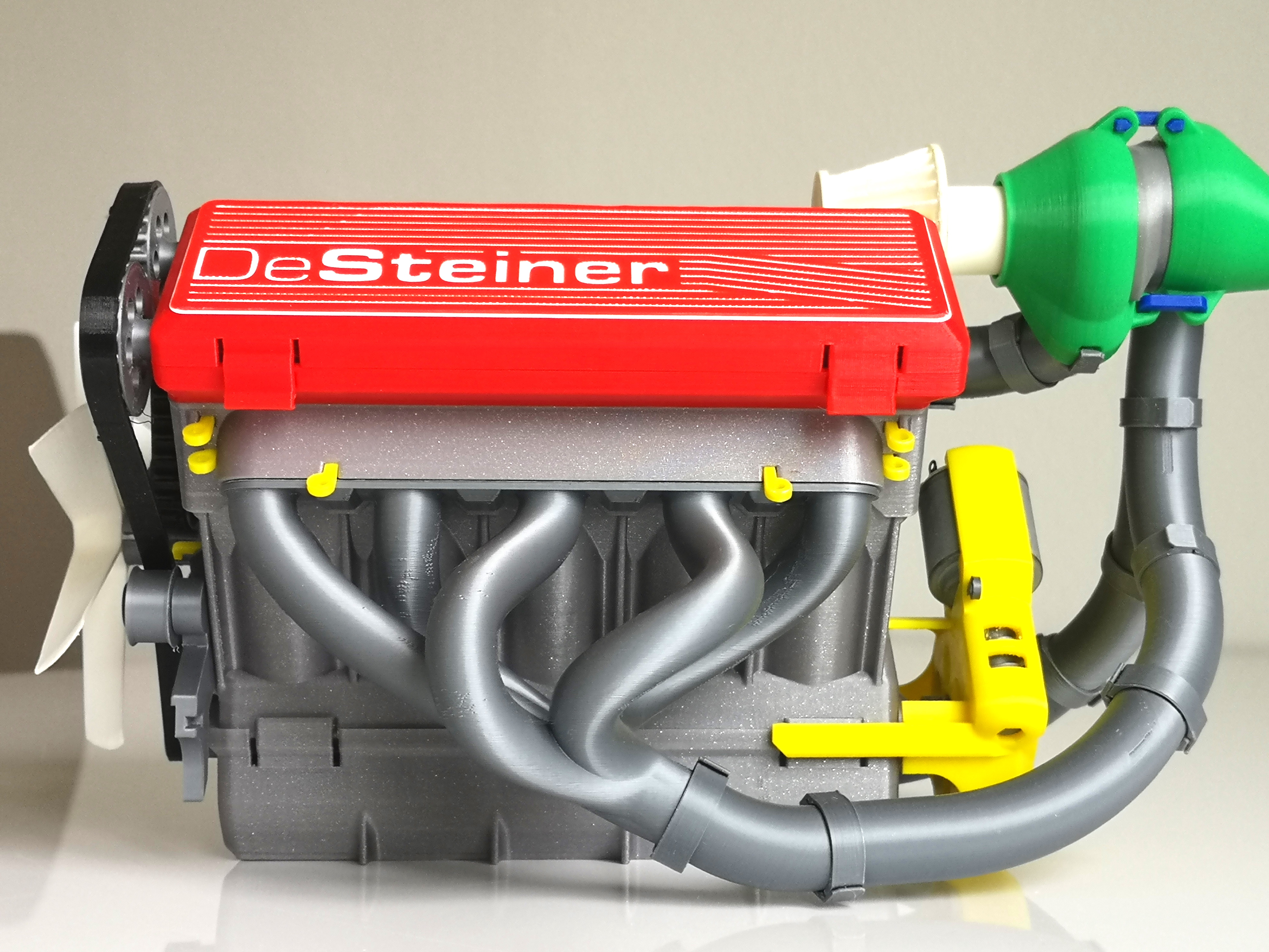 Miniatura 5 do modelo 3D V10 Engine Turbocharged working belt driven Model (printer optimized)