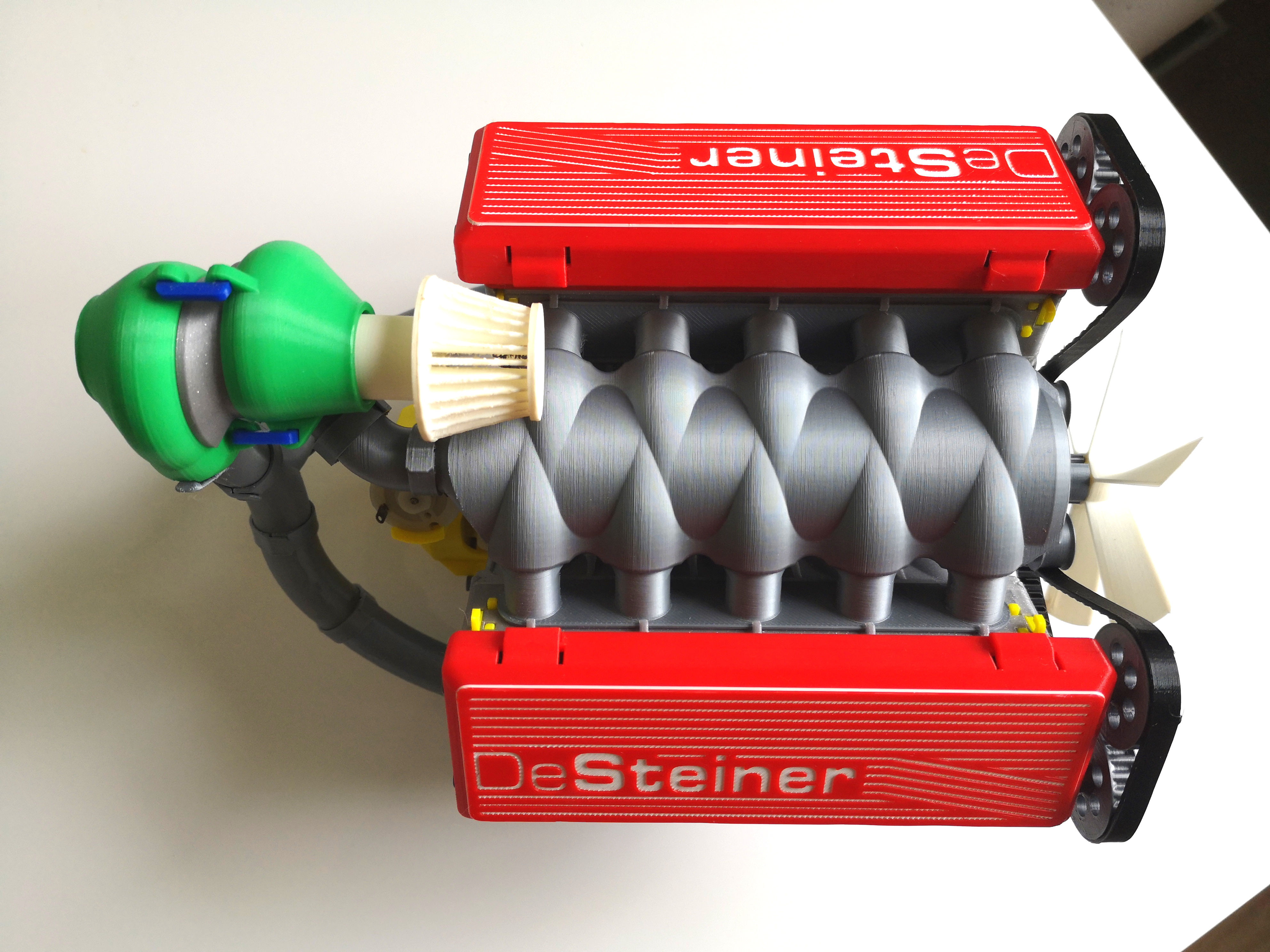 Miniatura 6 do modelo 3D V10 Engine Turbocharged working belt driven Model (printer optimized)