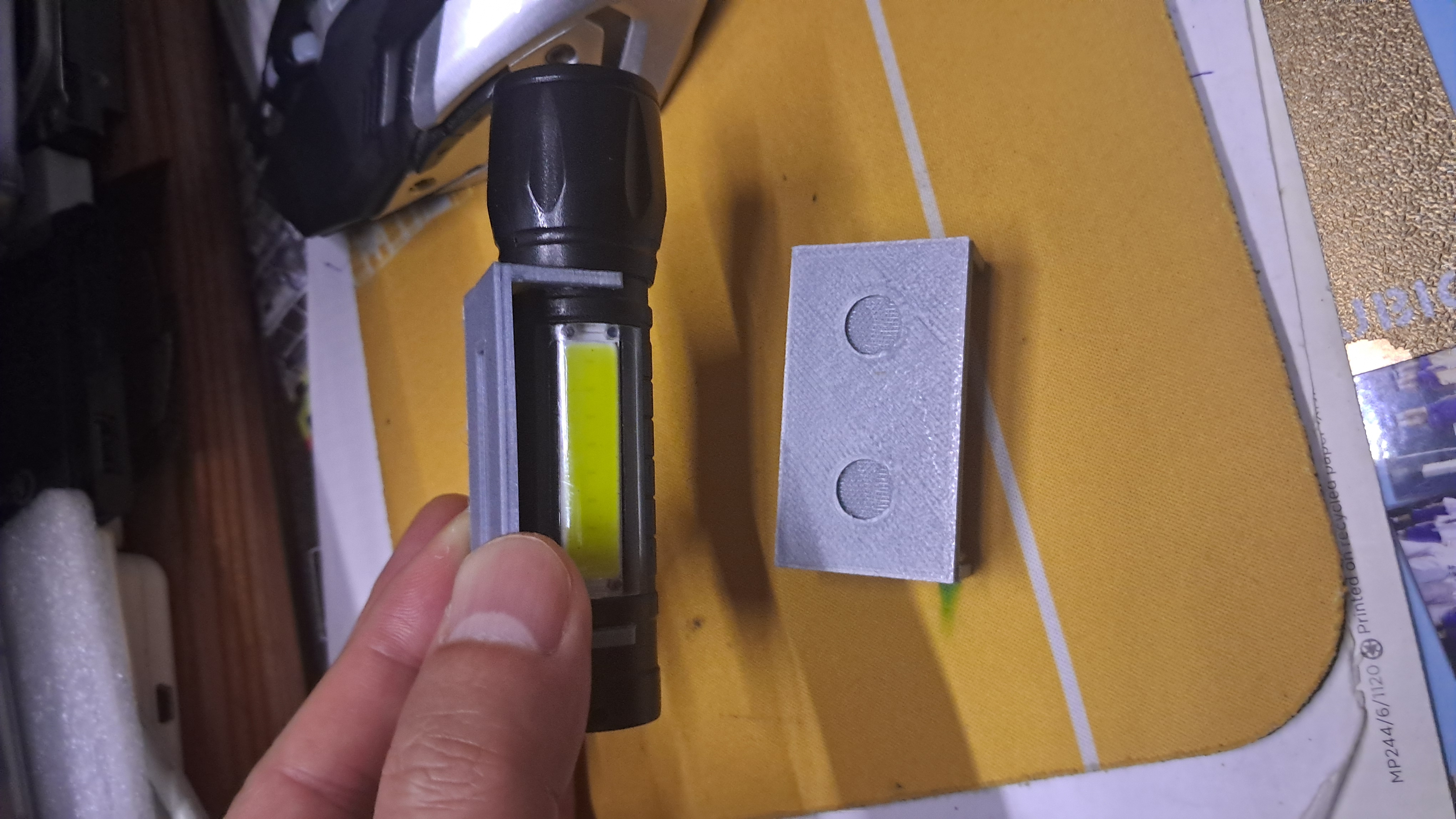 small torch holder (magnet)