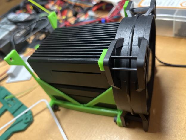 El Coolero Di Pio - A Stackable Geekworm Raspberry Pi 3 B+ Case 92mm FAN Thingy