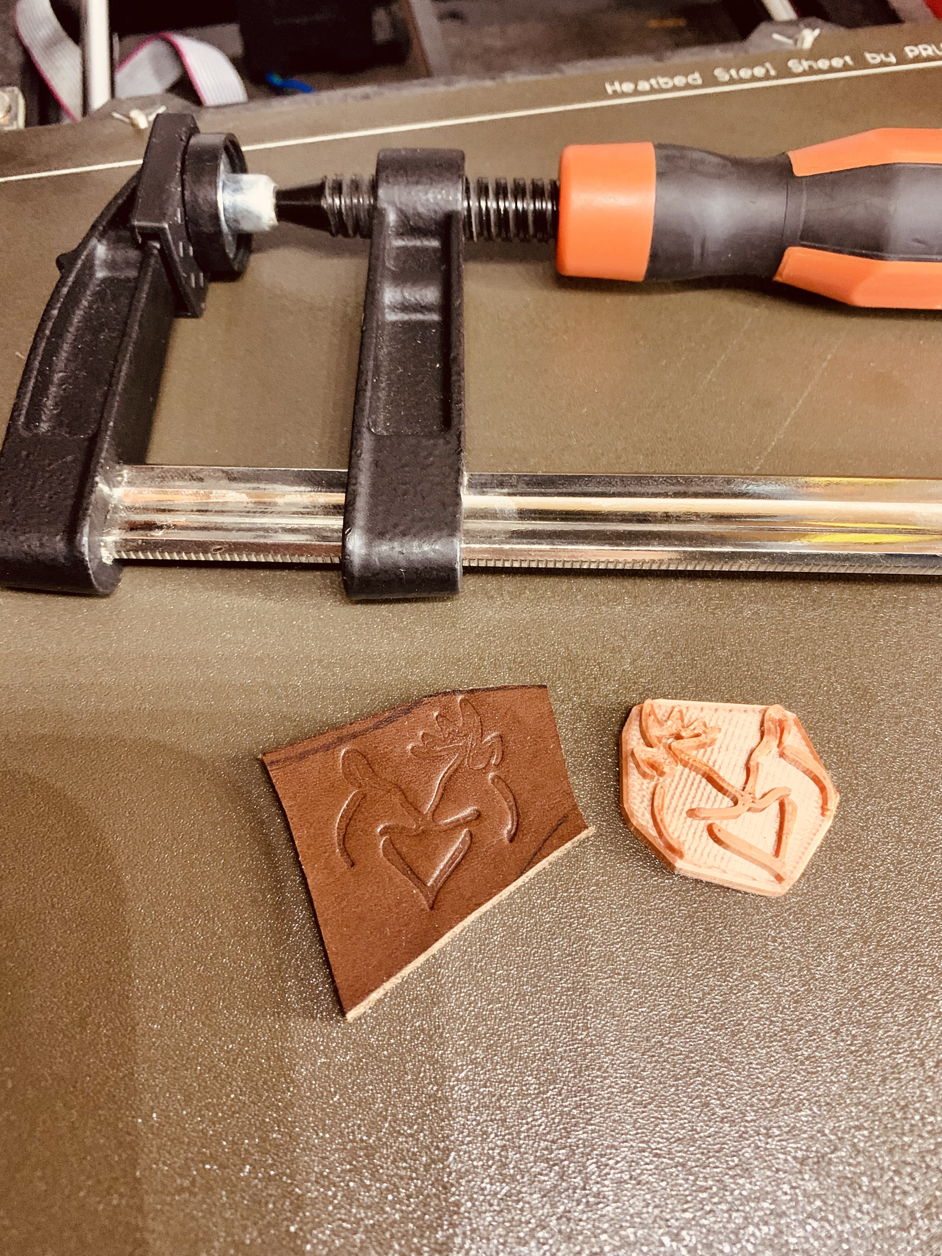 Leather stamp - Deer with a doe