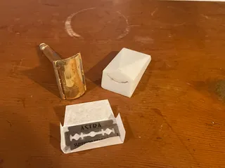 Razor Blade Disposal Case