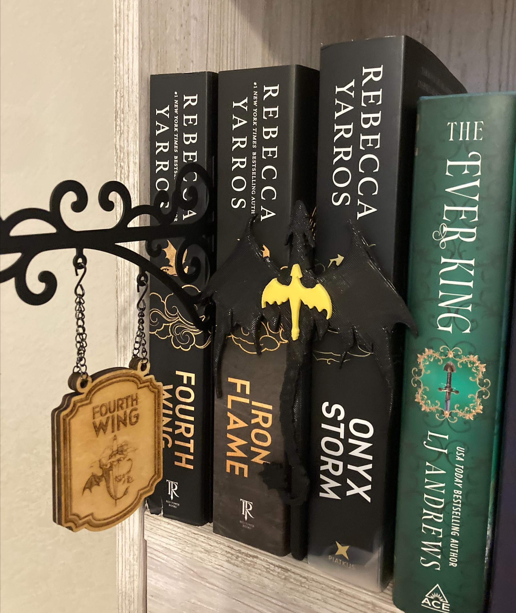 Fourth Wing Tairn and Adarna Dragon Bookshelf Insert/Divider