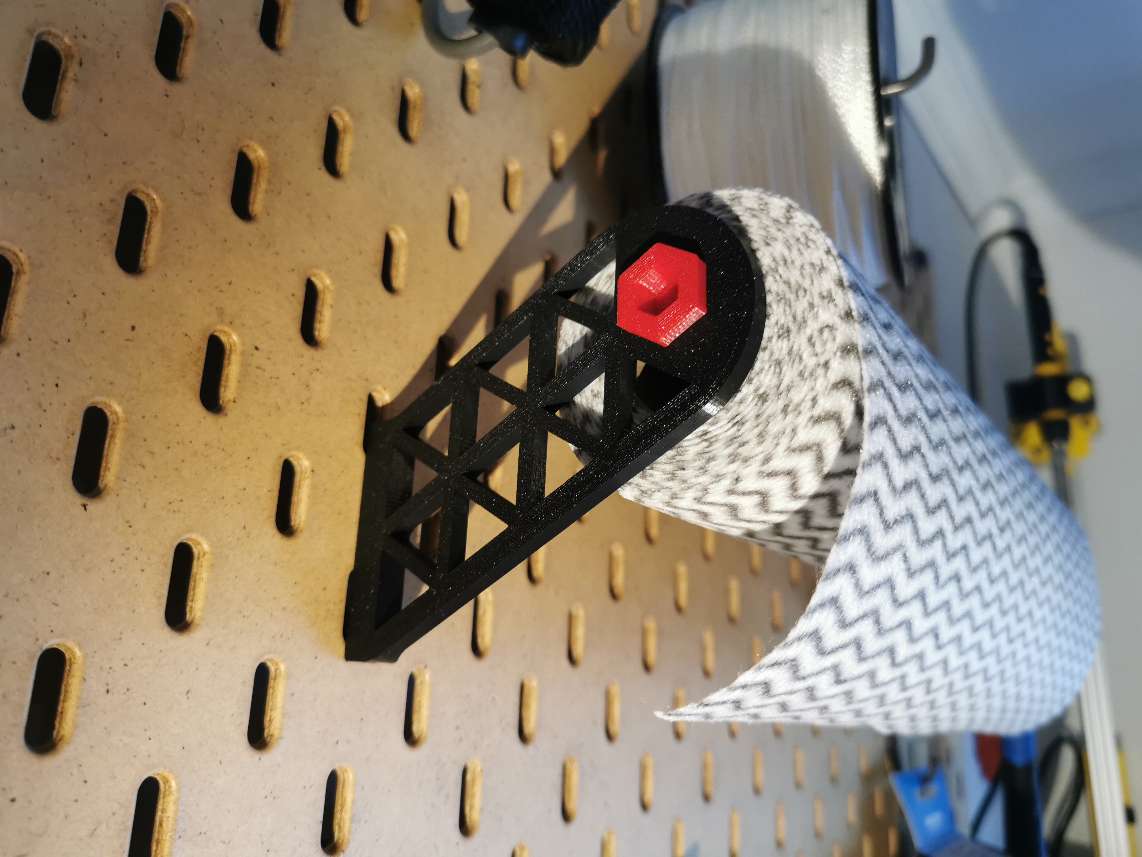 Cap for the unthreaded side of IKEA Skadis kitchenroll holder.