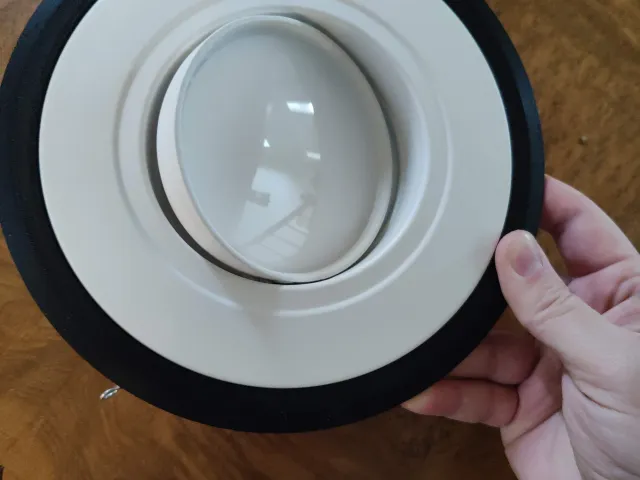 Recessed lighting trim adapter