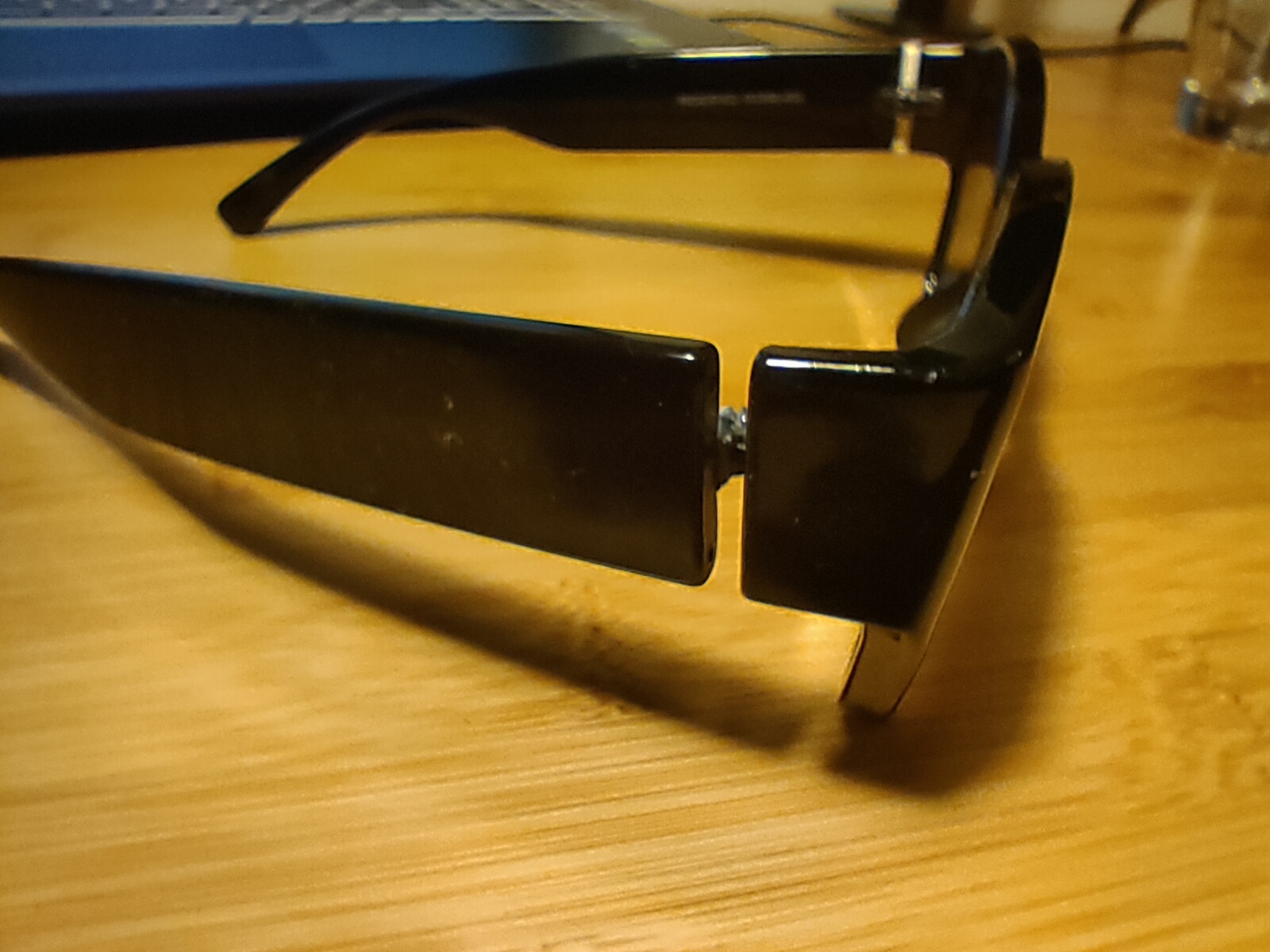 Sunglasses missing thing — miniatura 4
