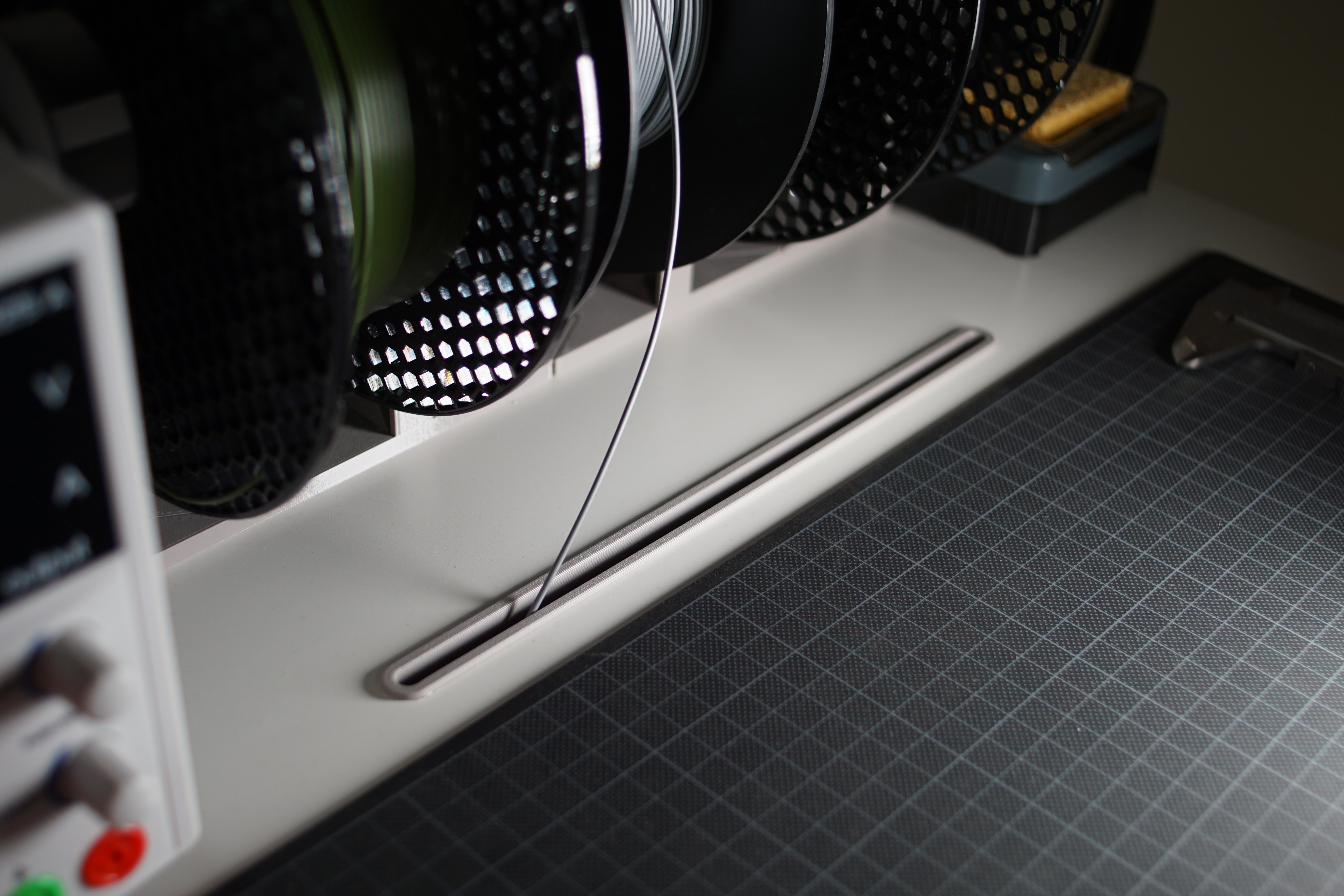 Filament Grommet/Slot Cover for IKEA Lack Tabel