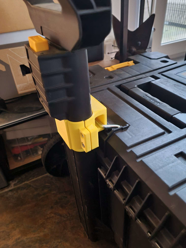 Dewalt replacement hinge Tstak IV DWST833471 by Barrie Vermazen