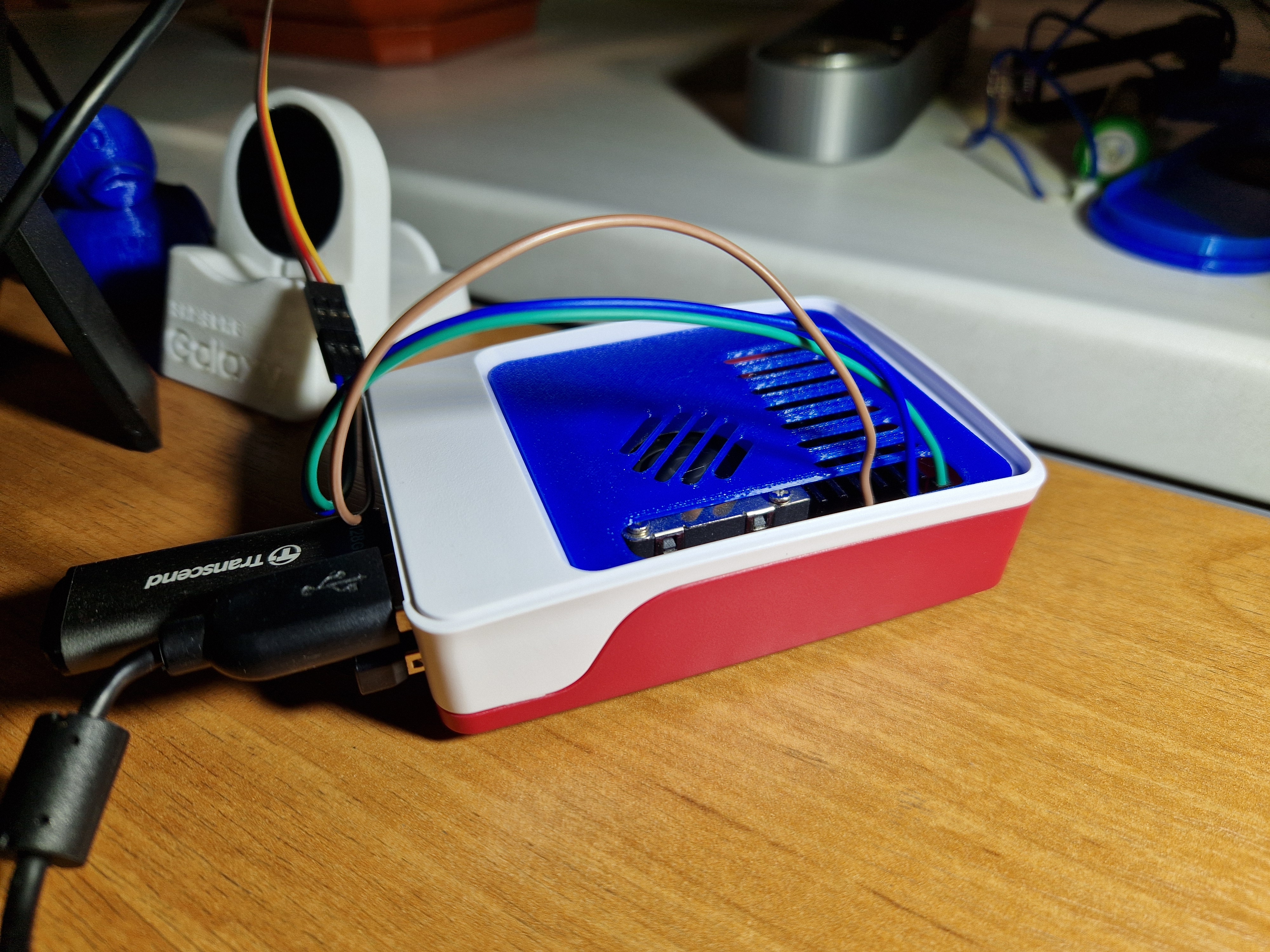 Ventilated lid for the original Raspberry Pi 5 case