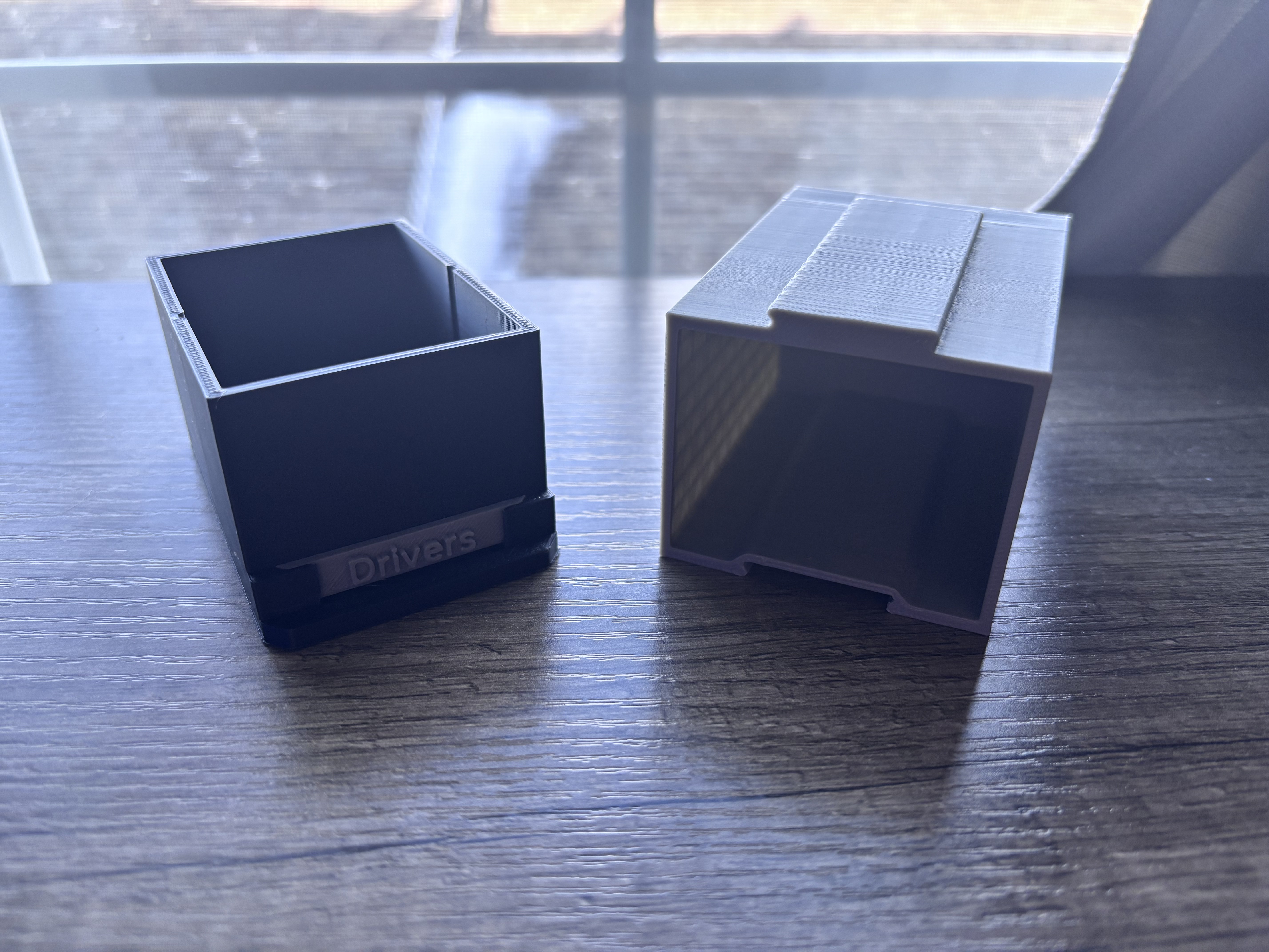 Small Containers 1x1 – Wall Rack System By Xavi Vedoya