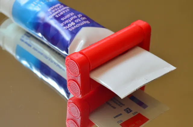 P.I.P. Toothpaste Roller