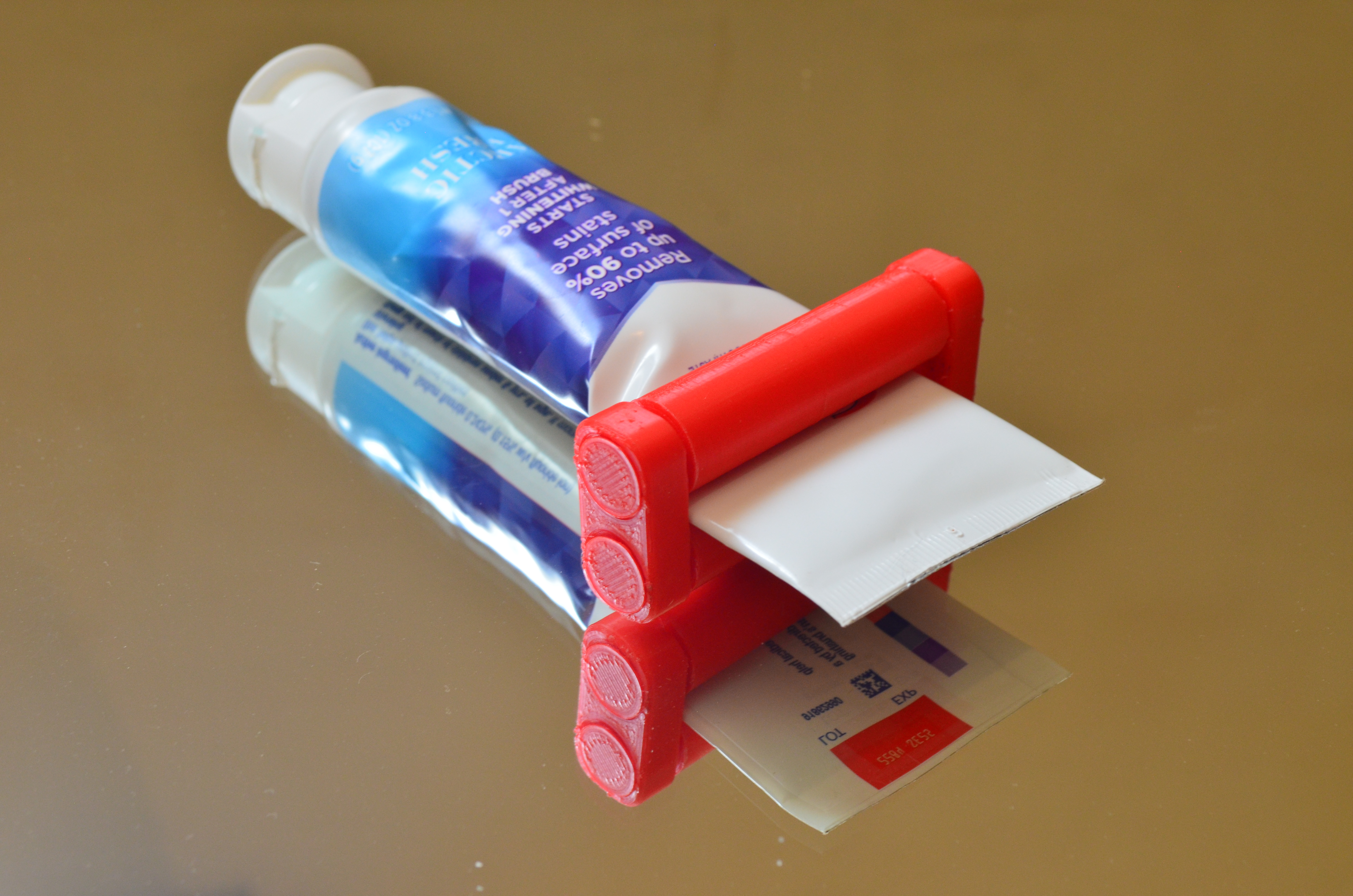 Miniatura 3 do modelo 3D P.I.P. Toothpaste Roller