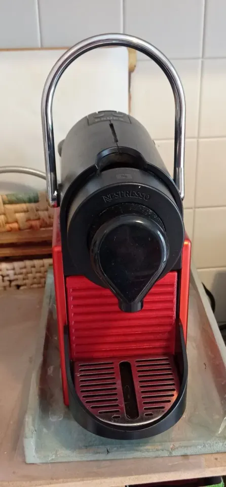 Pixie, Nespresso coffee machine - Red
