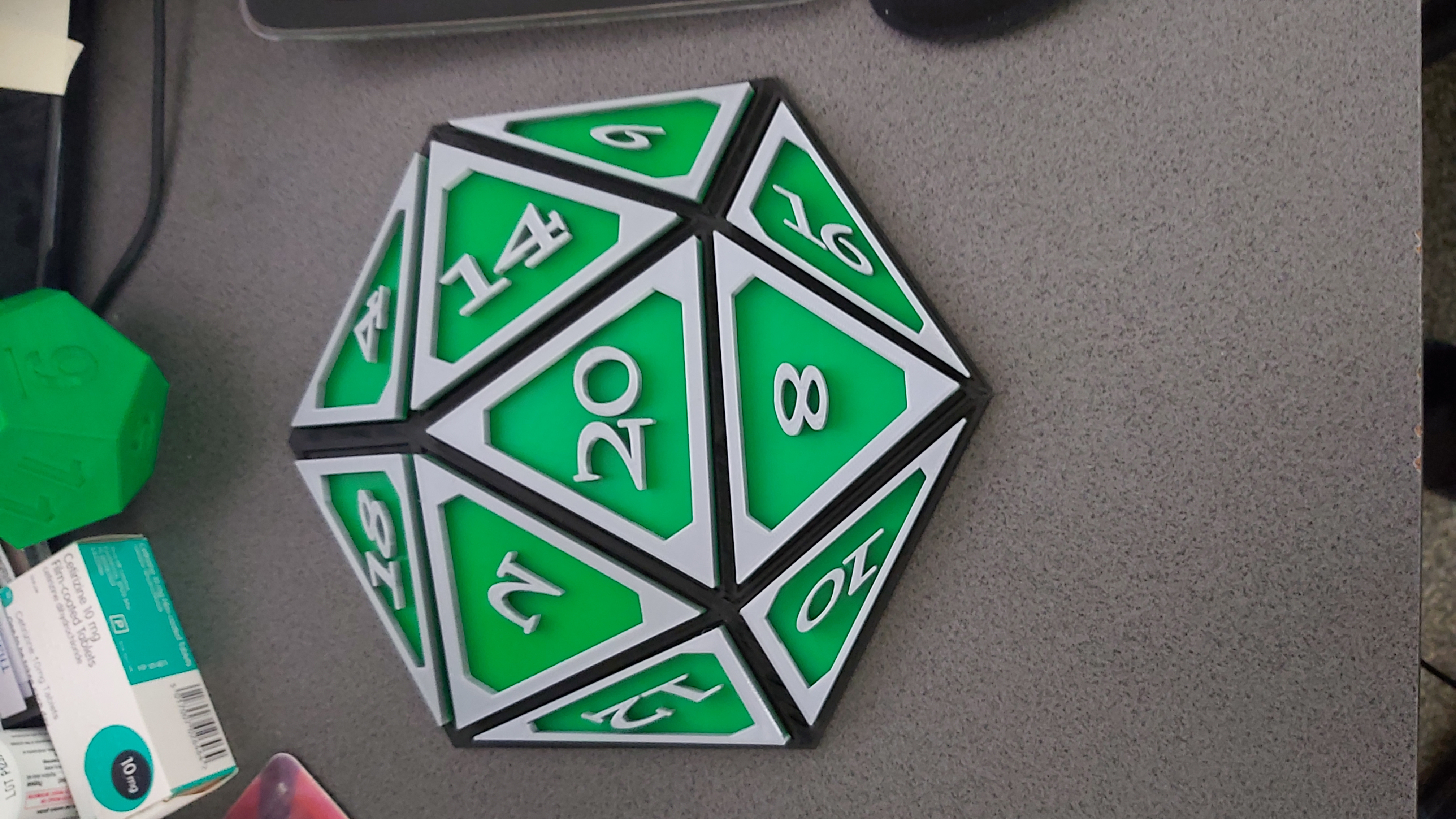 D20 Wall Art, Backplate with thinner edges