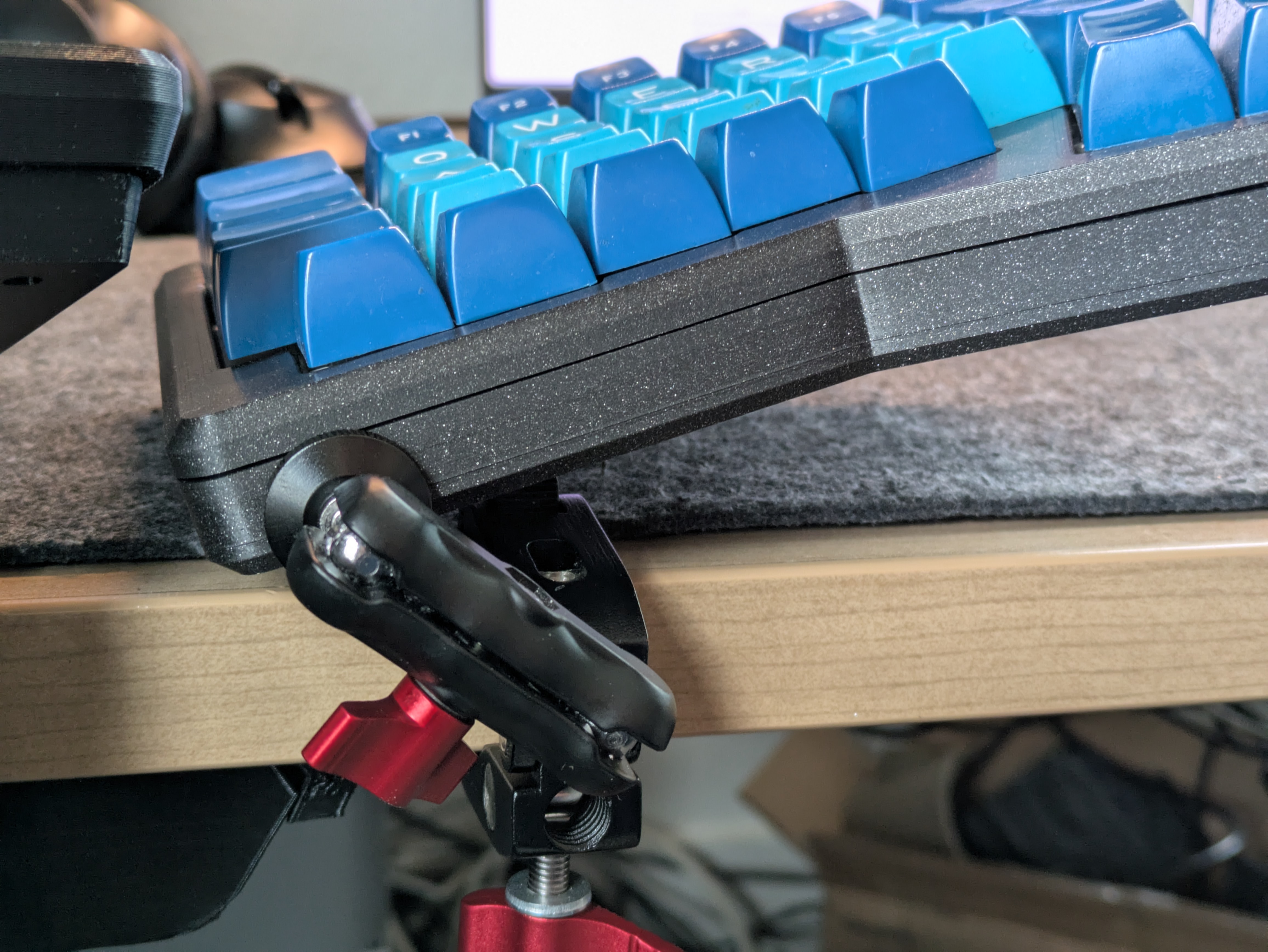 Mountable Ergodox Case